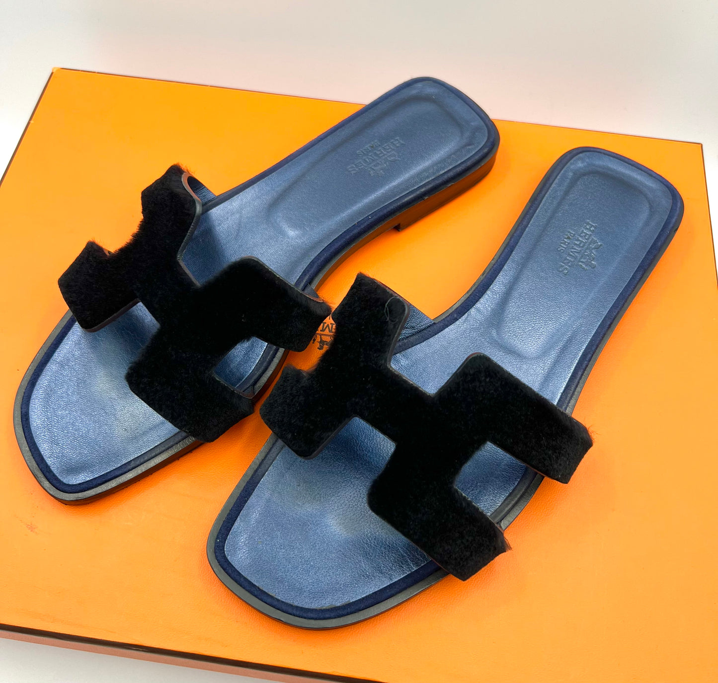 Hermes Oran Black Calf Hair Navy Sole Sandals Size 38    (🇵🇭P30,100)