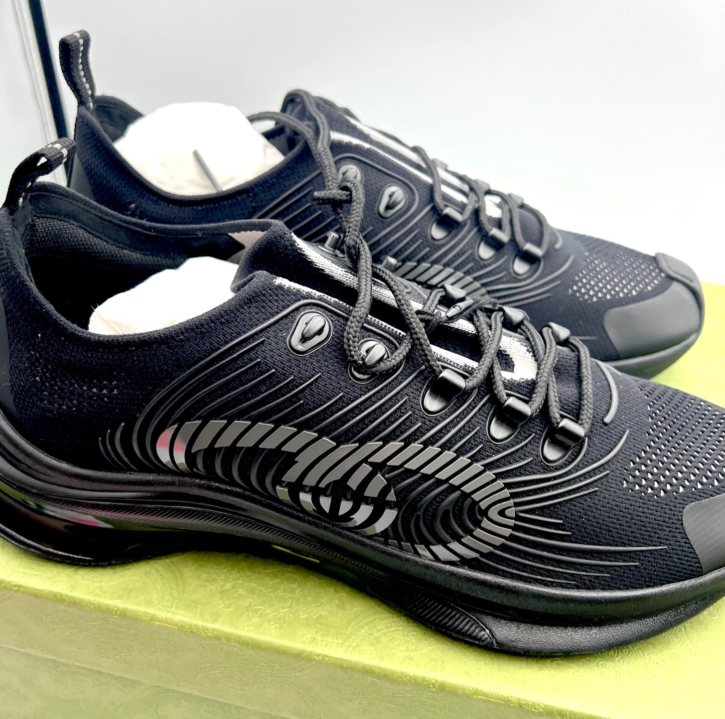 Gucci Black Run  Men`s Sneakers Size12 US Complete (b.n.¥146,000) (🇵🇭P24,949)