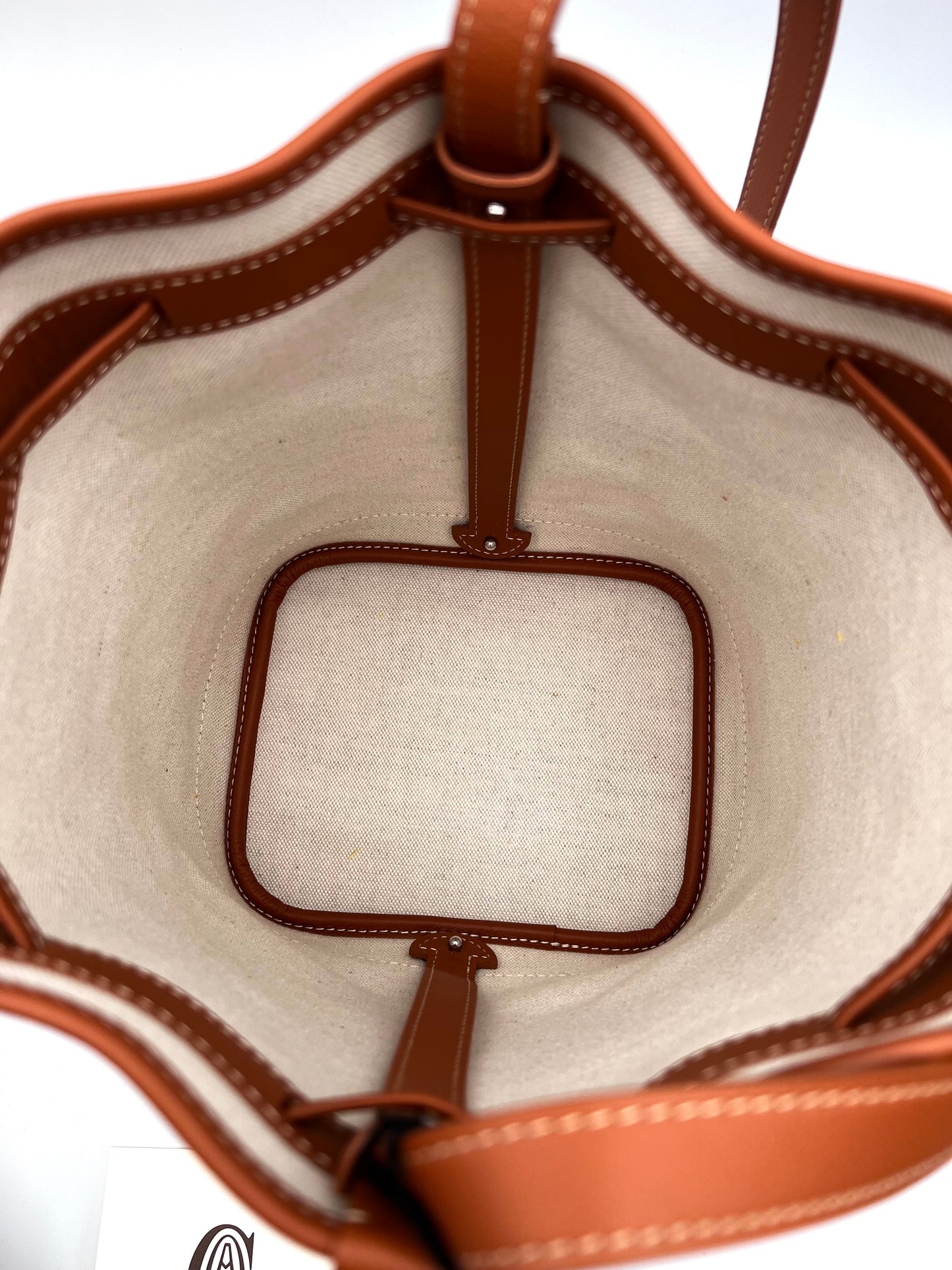 Goyard Tan Petit Flot Bucket 2024 (🇵🇭P150,000)