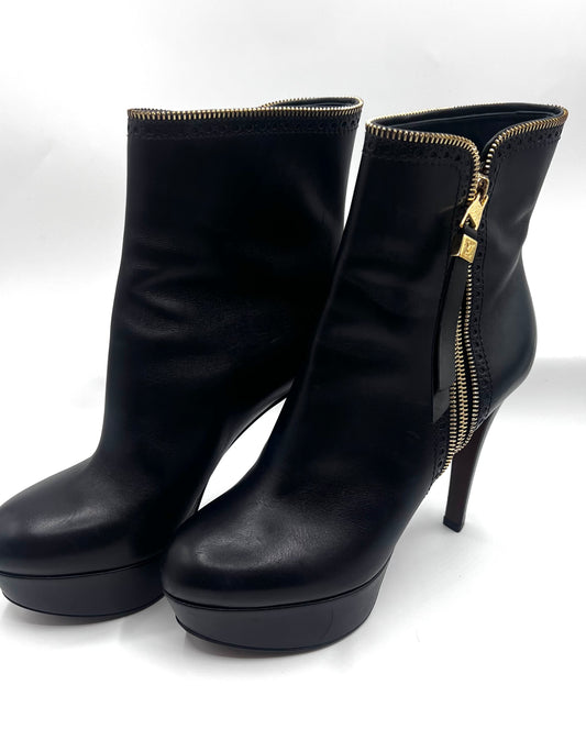 Louis Vuitton Calfskin Tomboy Platform booties Size 38 1/2   (🇵🇭P23,220)