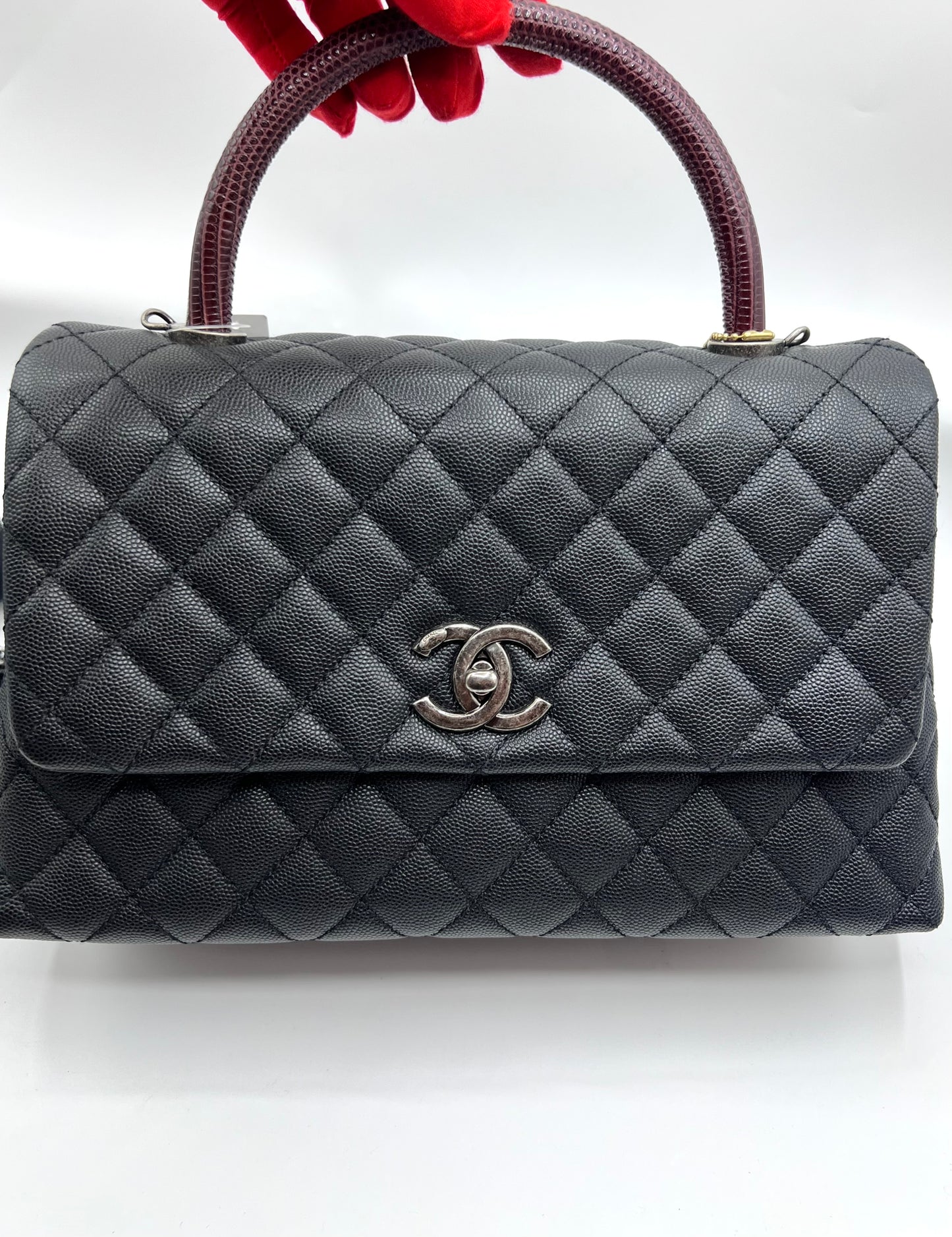 Chanel Caviar Coco python handle Matlase 2 way Bag series 23 mm size     (🇵🇭P361,200)