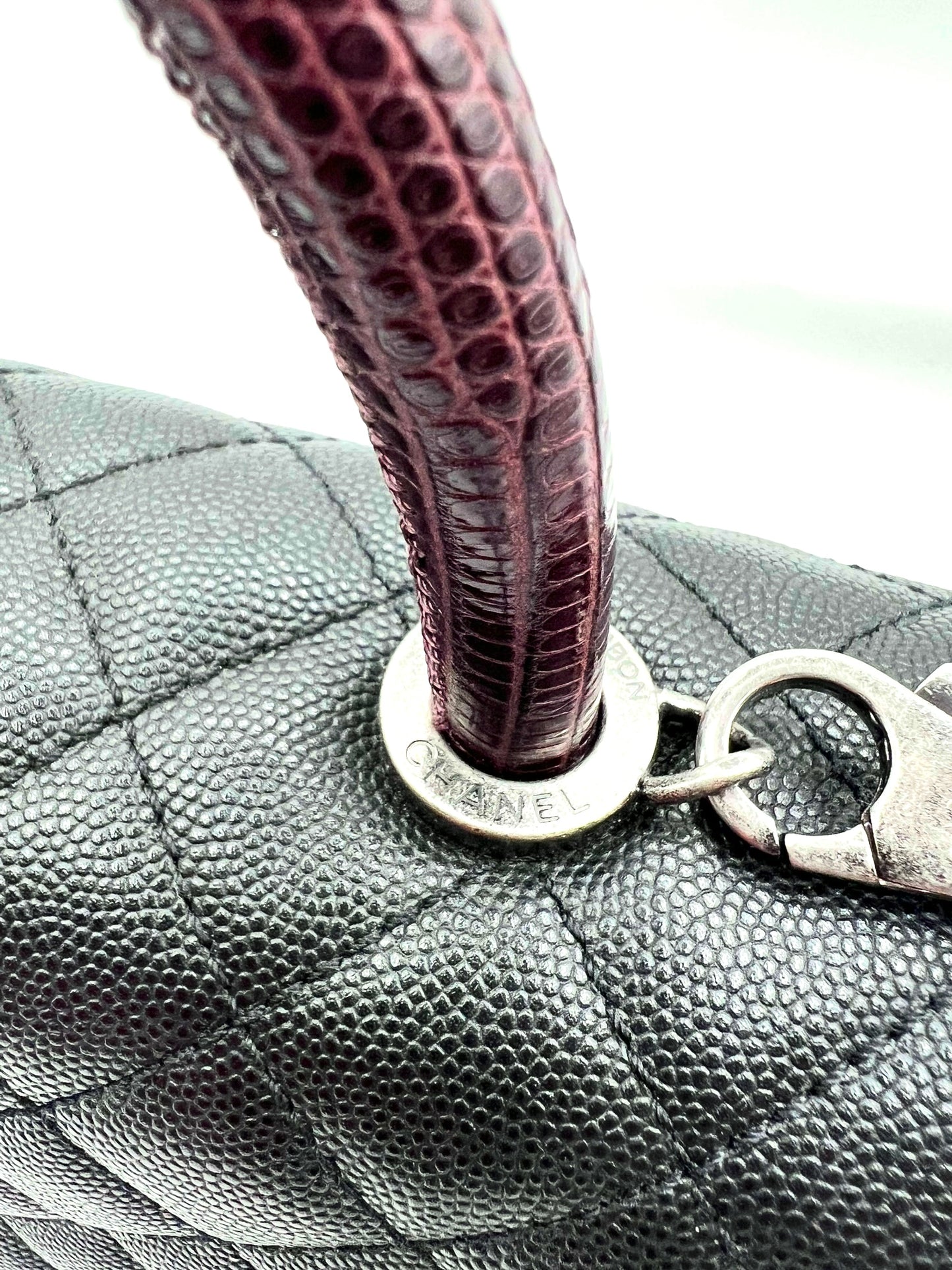 Chanel Caviar Coco python handle Matlase 2 way Bag series 23 mm size     (🇵🇭P361,200)