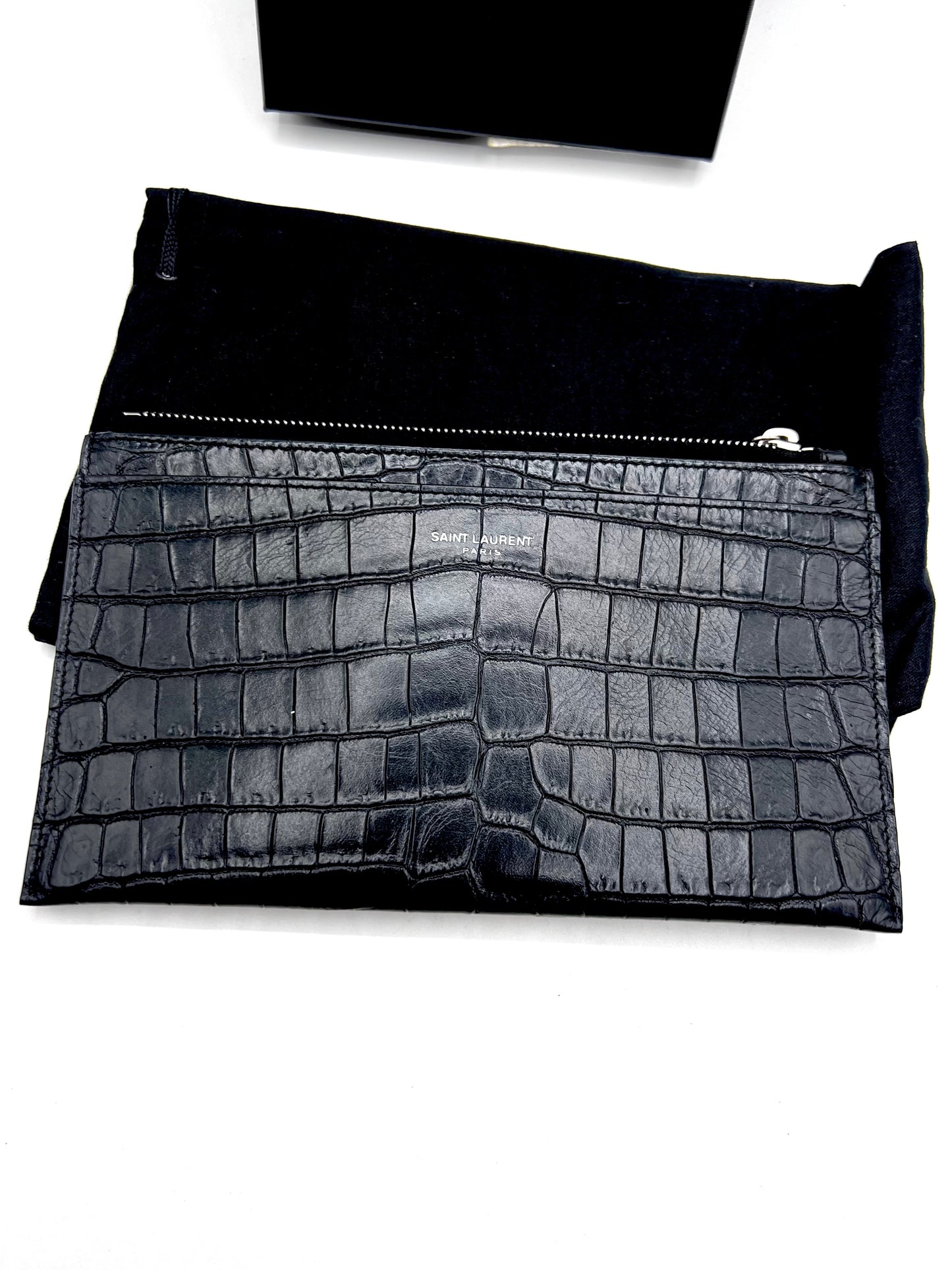 Yves Saint Laurent Crocodile Embossed Mini Clutch Bag            (🇵🇭P29,240)