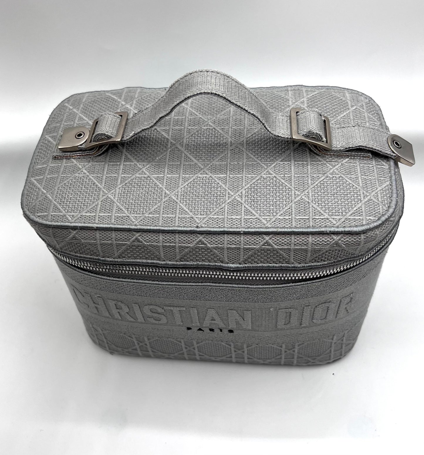 Christian Dior Travel  Vanity Bag   (🇵🇭P85,140)