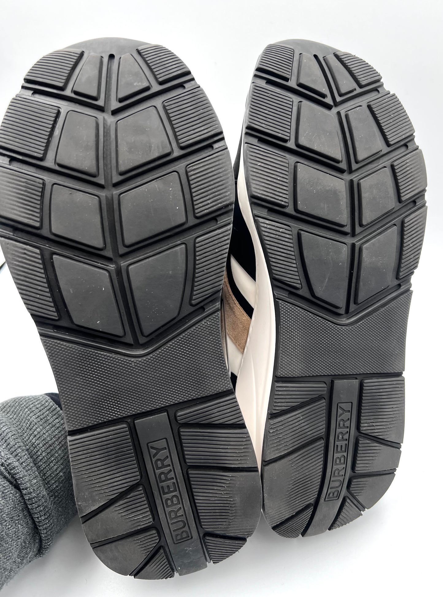 Burberry Regis Mens Sneakers Size 41 EU (26.5cm/ 8 US men) 🇵🇭P22,360