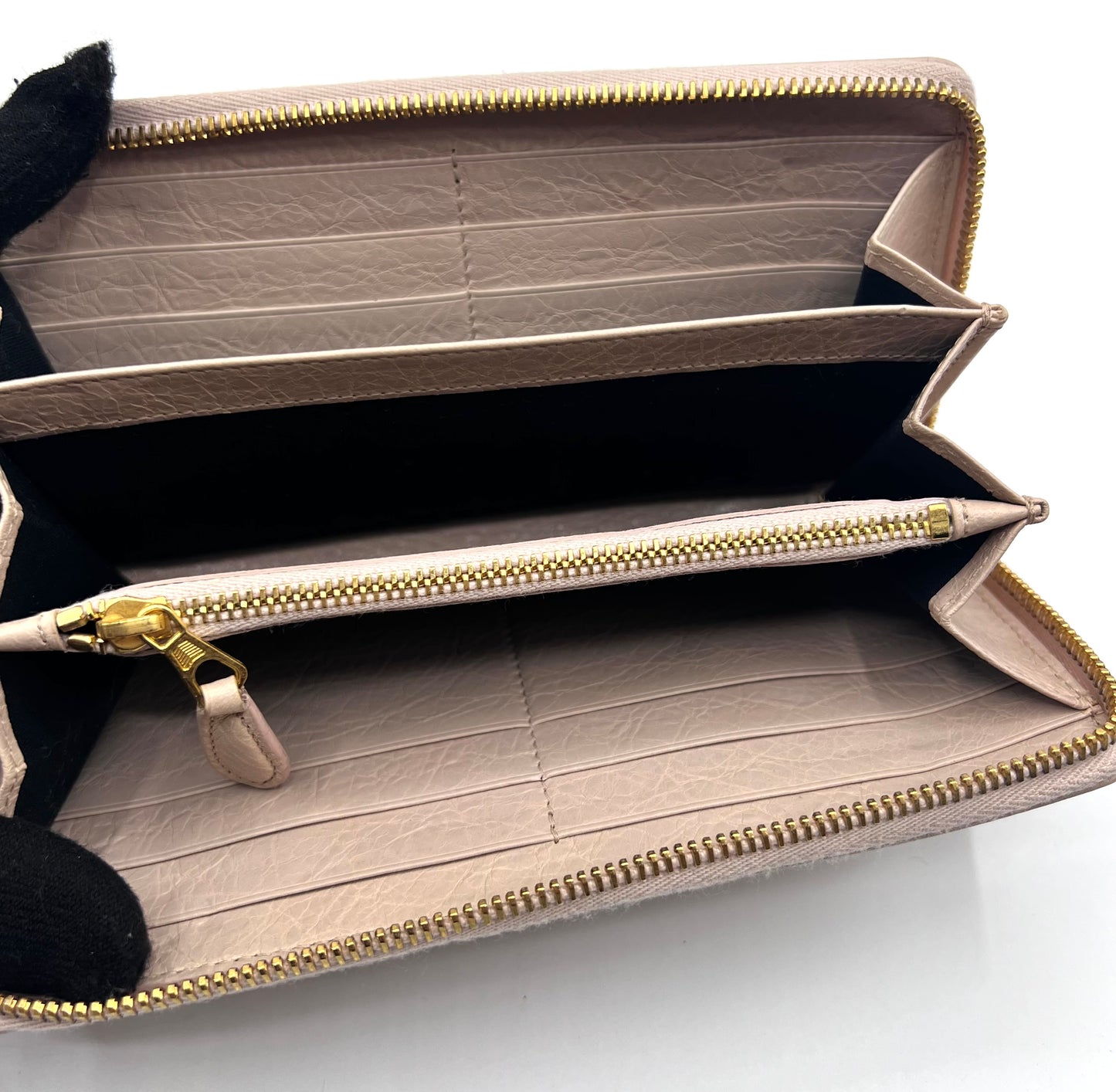 Balenciaga Giant Long Zip Around Wallet (🇵🇭P13,760)