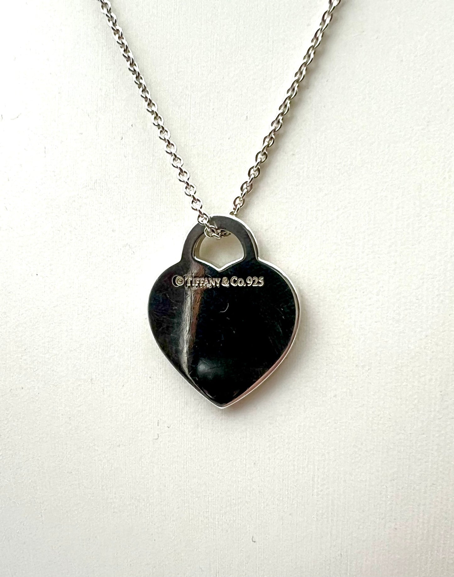 Tiffany & Co Silver 925 Notes 727 Fifth Avenue Heart Tag Necklace 41cm (🇵🇭P12,040)