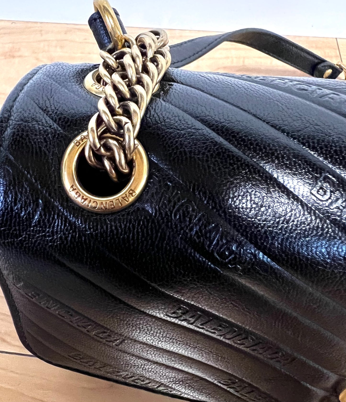 Balenciaga BB Black Leather Chain Shoulder Bag MM size   (🇵🇭P59,340)