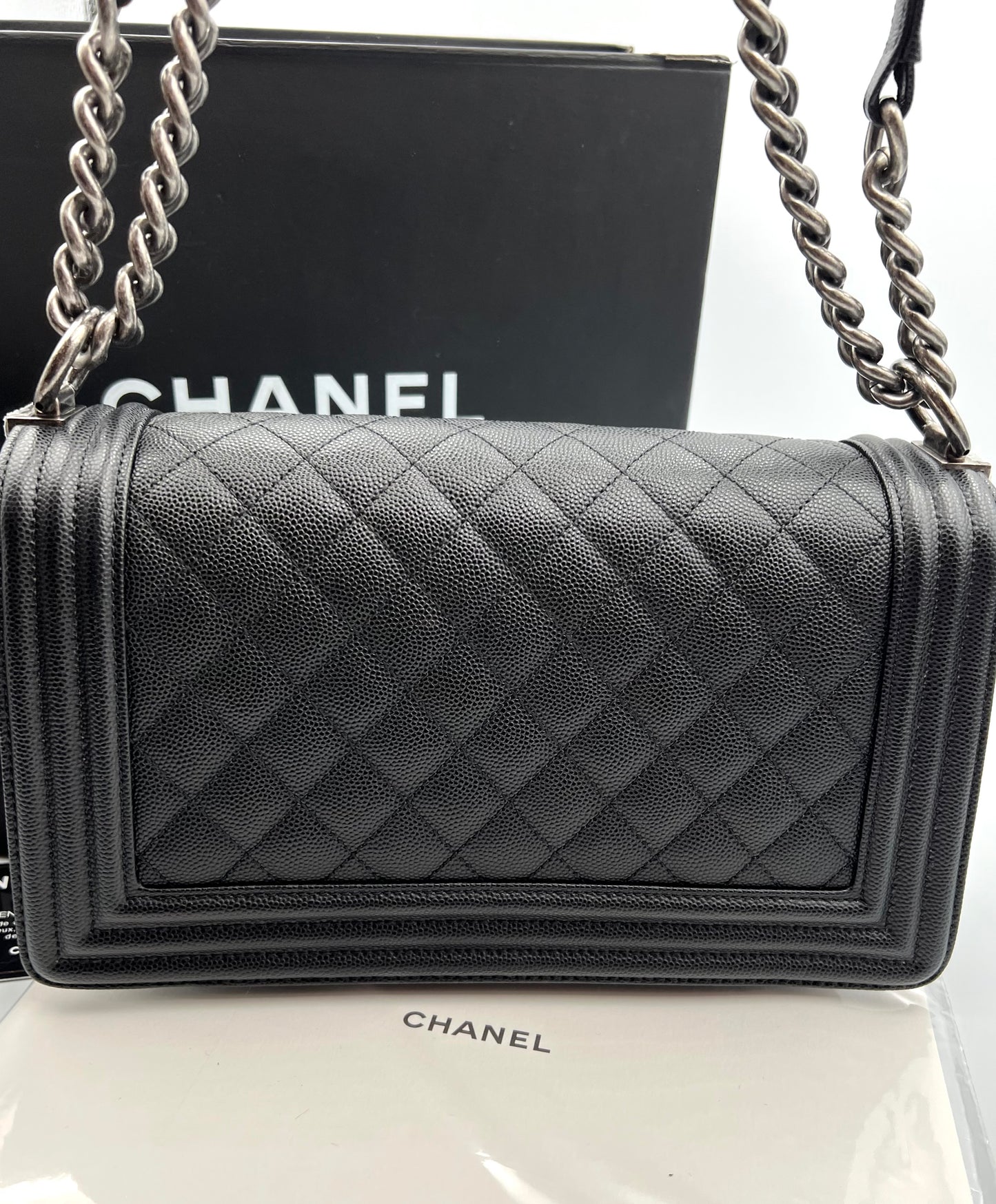 Chanel Leboy Black Caviar Skin Old Medium Riuthenium Hardware Series 30                (🇵🇭P335,400)