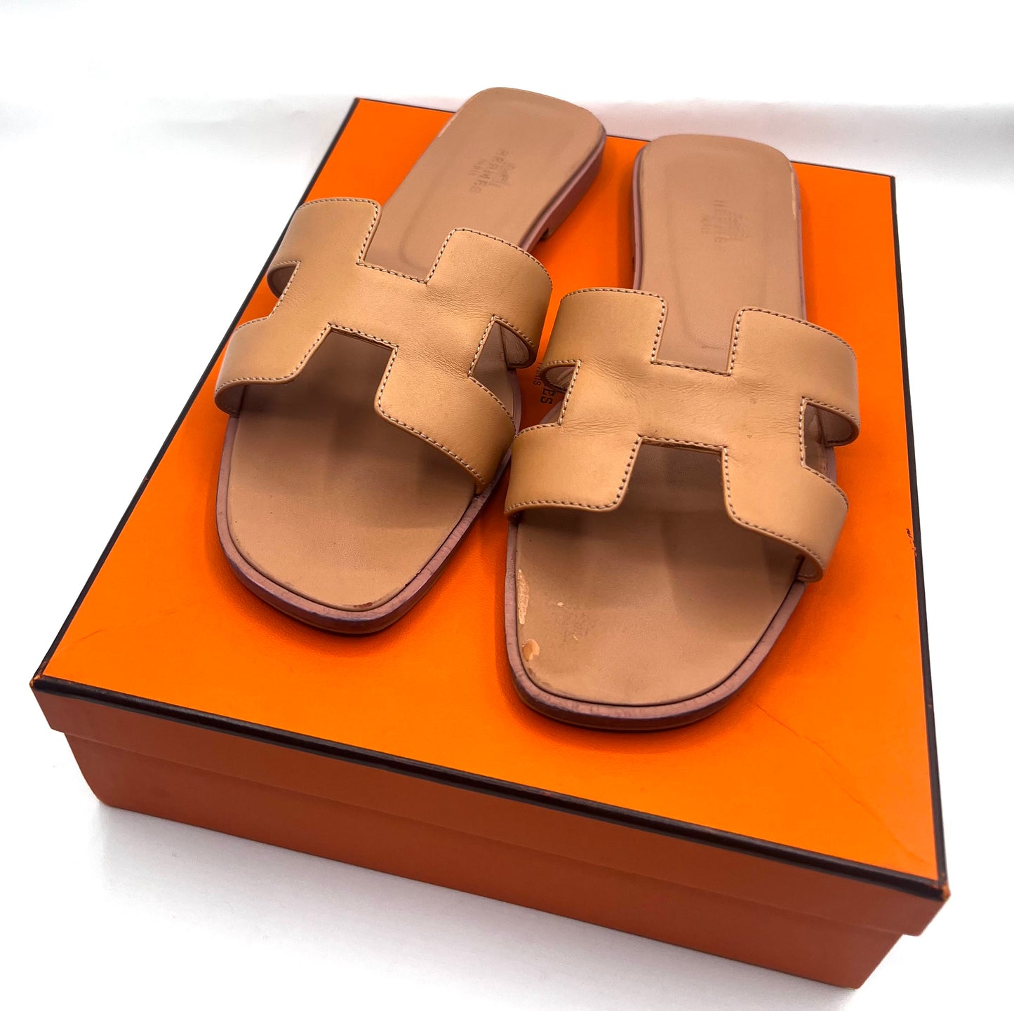 Hermes Oran Sandals Size 39   (🇵🇭P20,640)