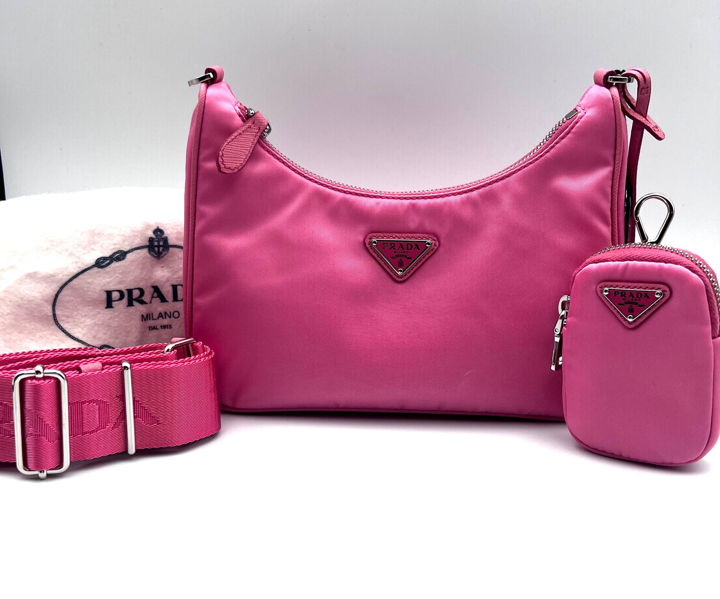 Prada Tessuto Nylon Sakura Pink Re-Edition 2005 Crossbody Bag (🇵🇭P72,240)
