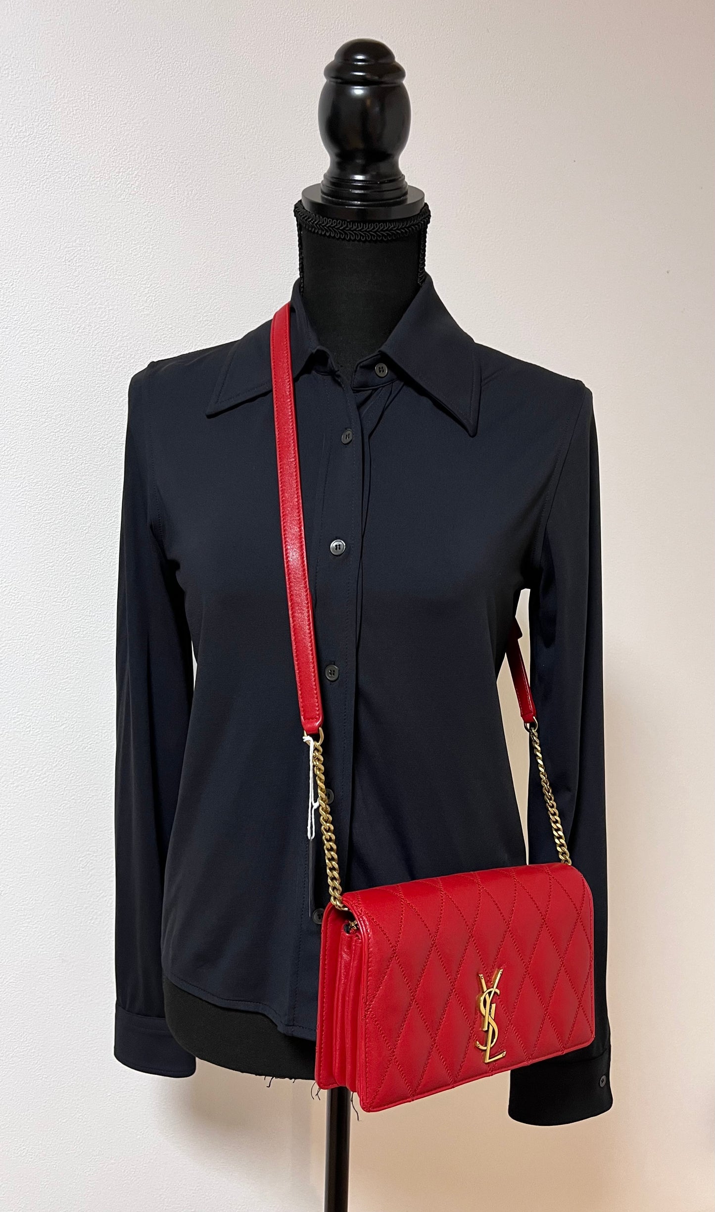 Yves saint Laurent Angie Wallet On Chain   (🇵🇭P80,840)