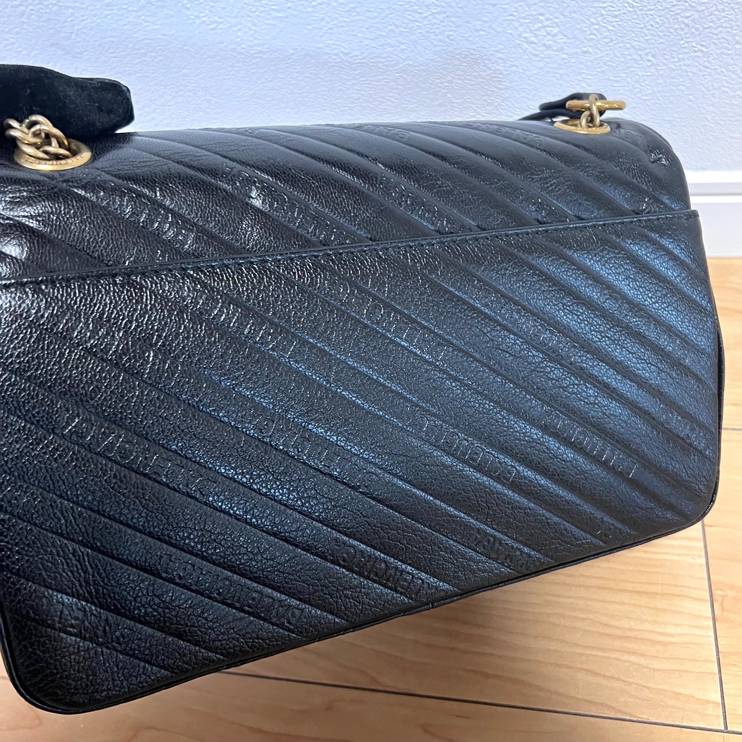 Balenciaga BB Black Leather Chain Shoulder Bag MM size   (🇵🇭P59,340)