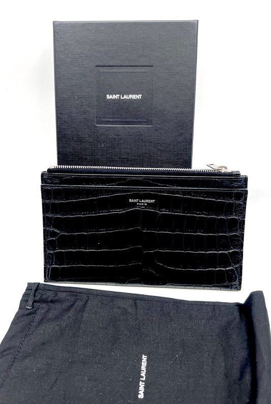 Yves Saint Laurent Crocodile Embossed Mini Clutch Bag            (🇵🇭P29,240)