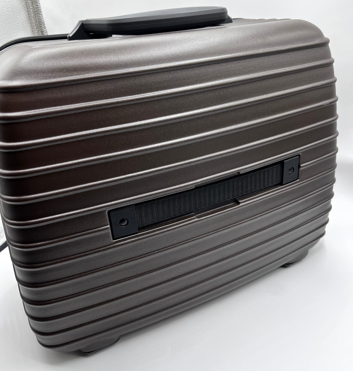 Rimowa Salsa Dark Brown Carry Suitcase 23L                  (🇵🇭P36,980)