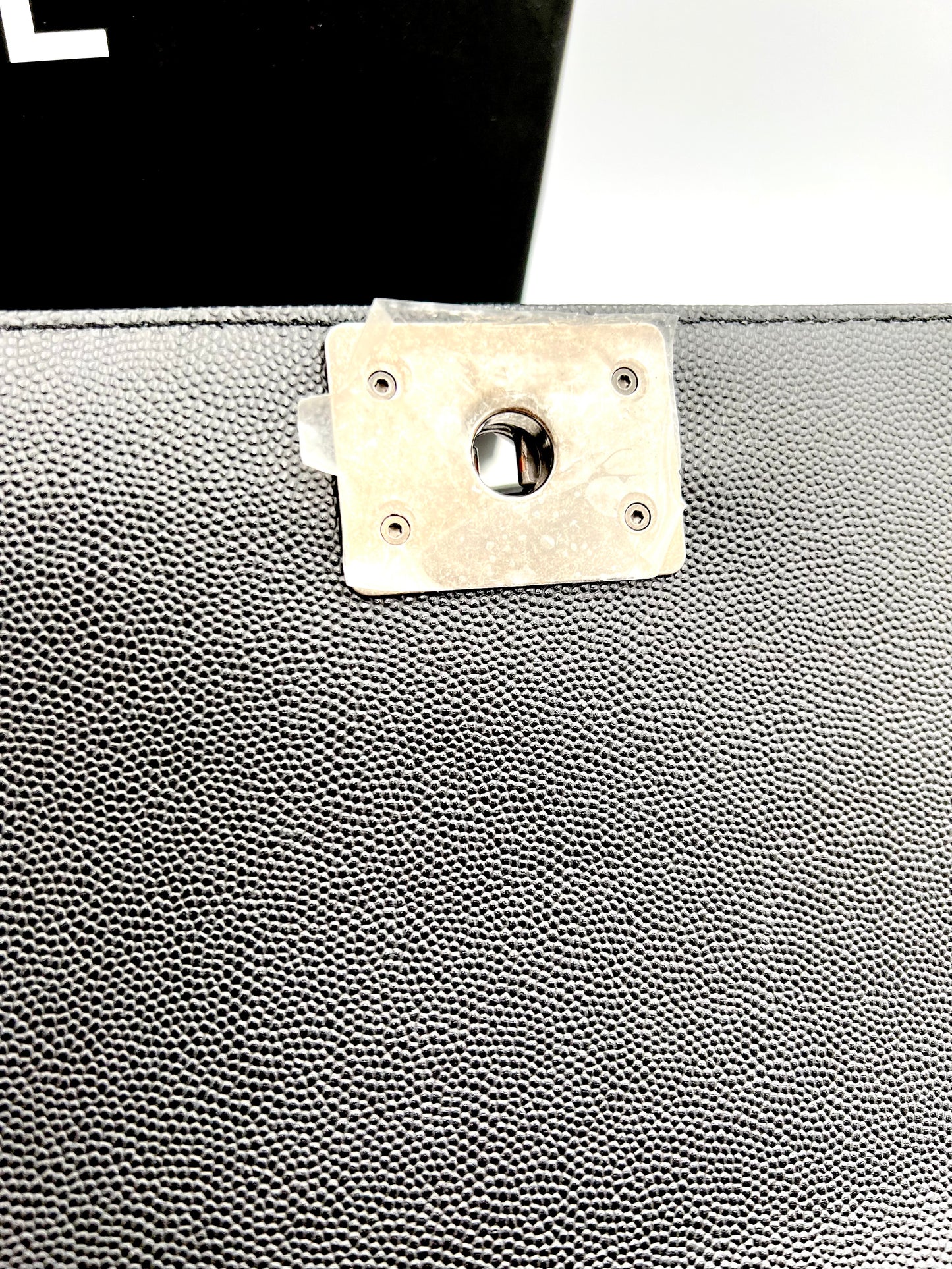 Chanel Leboy Black Caviar Skin Old Medium Riuthenium Hardware Series 30                (🇵🇭P335,400)