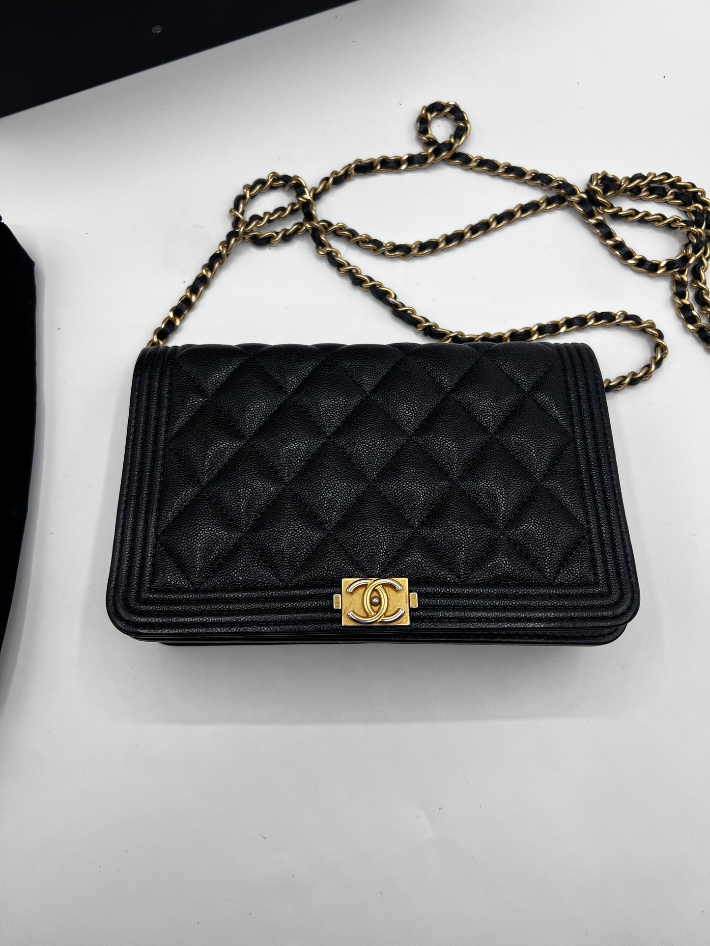 Chanel Le Boy Quilted Caviar Wallet On Chain  (🇵🇭P163,400)