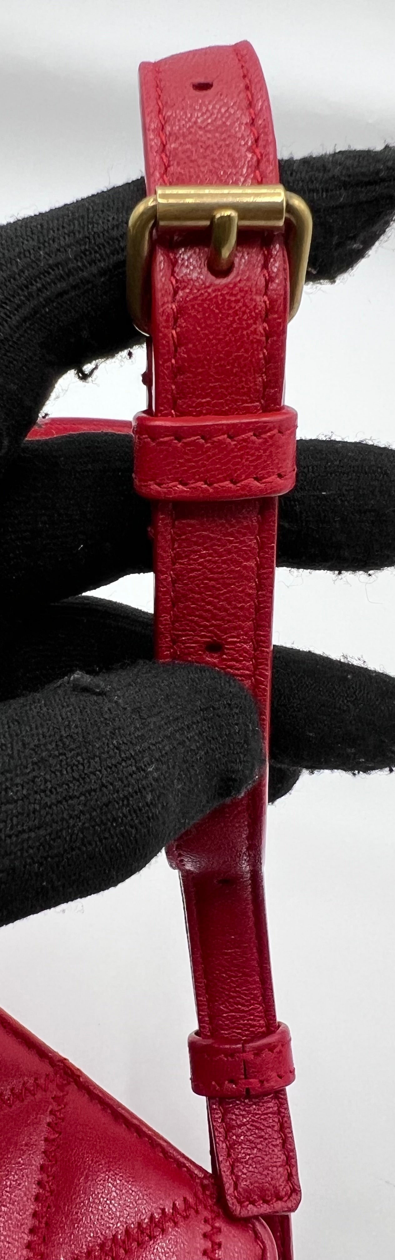 Yves saint Laurent Angie Wallet On Chain   (🇵🇭P80,840)