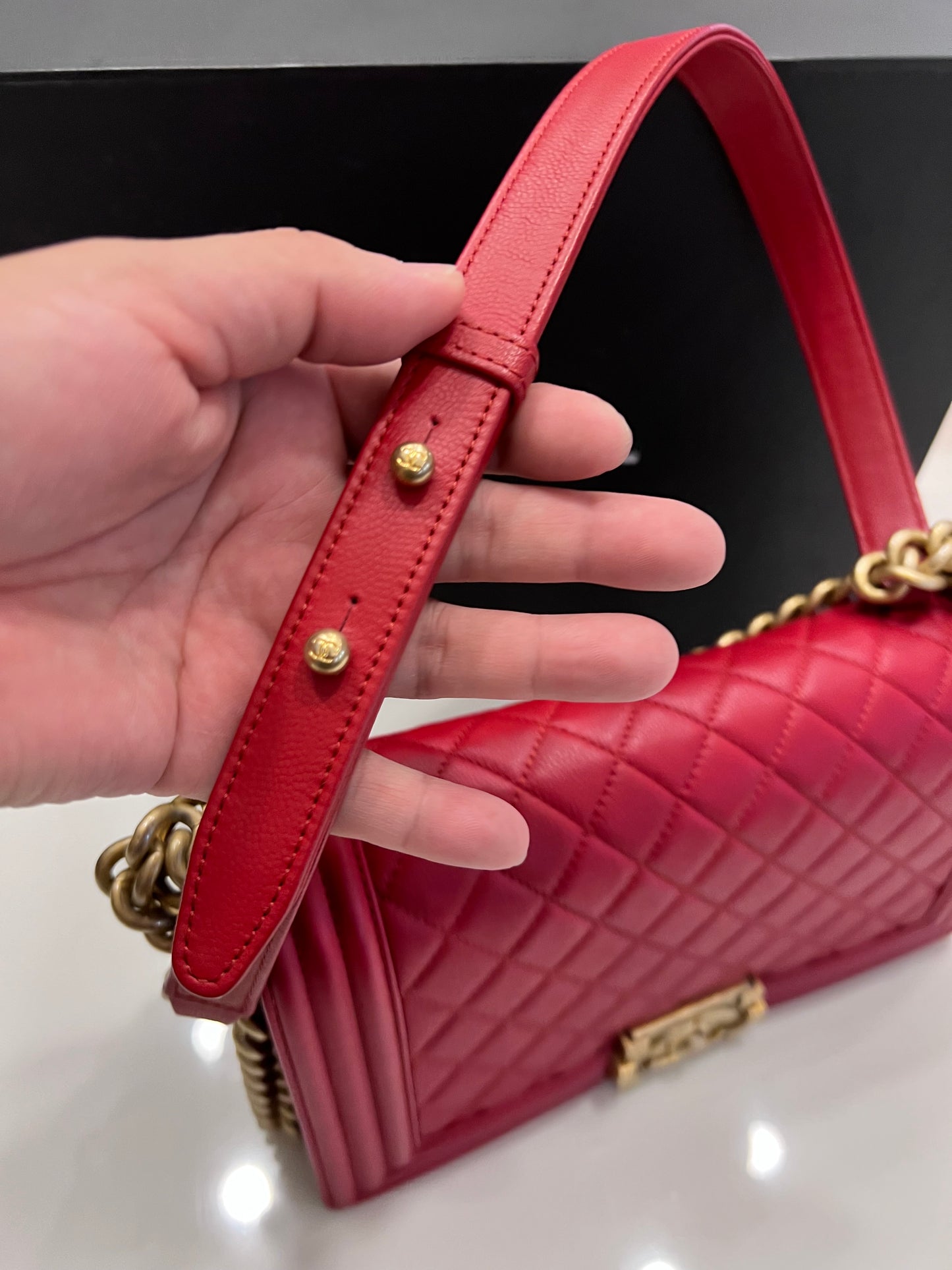Chanel Caviar red Leboy Old Medium GHW