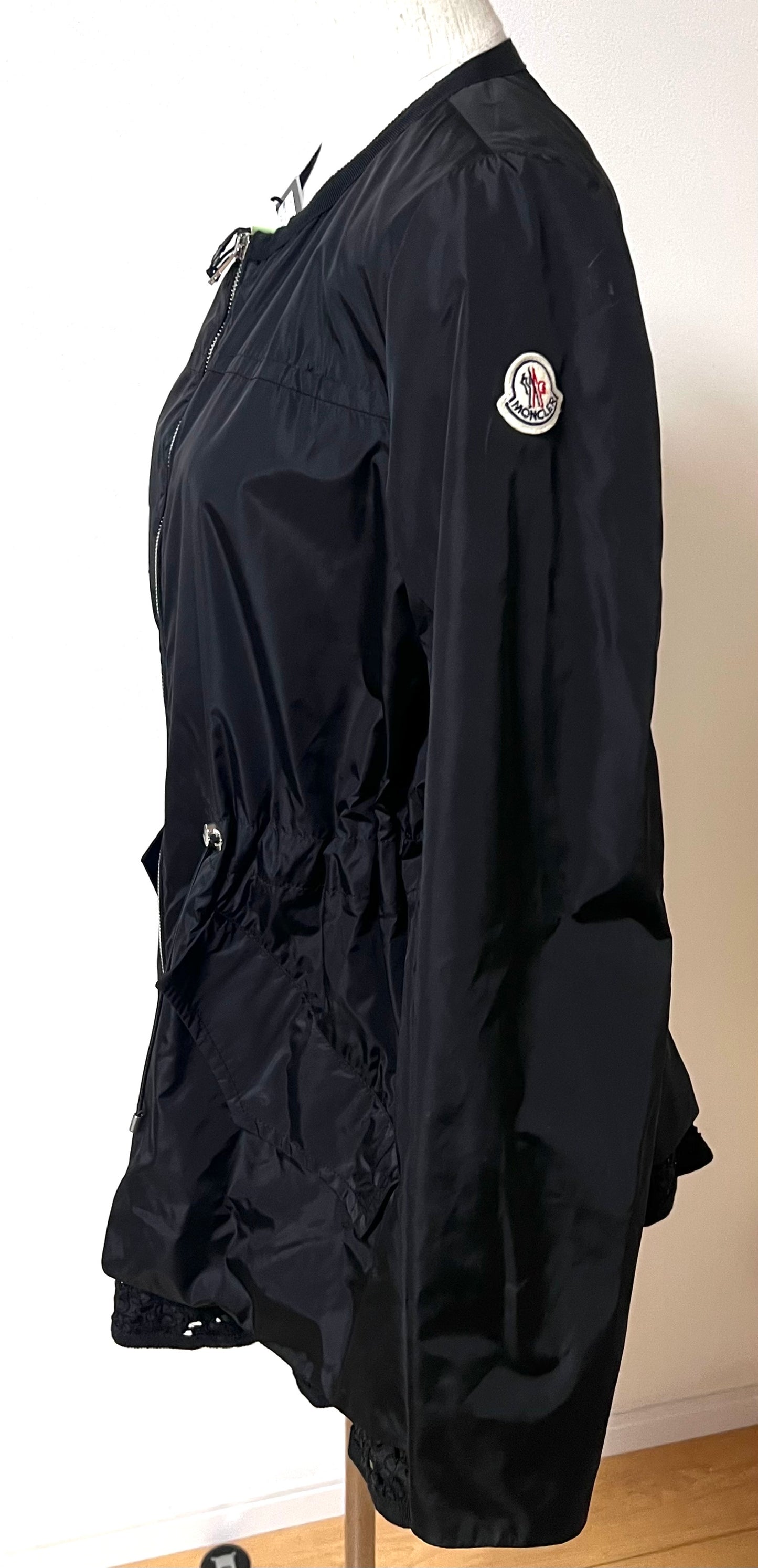 Moncler Black Nylon Jacket Size 1   (🇵🇭P14,620)