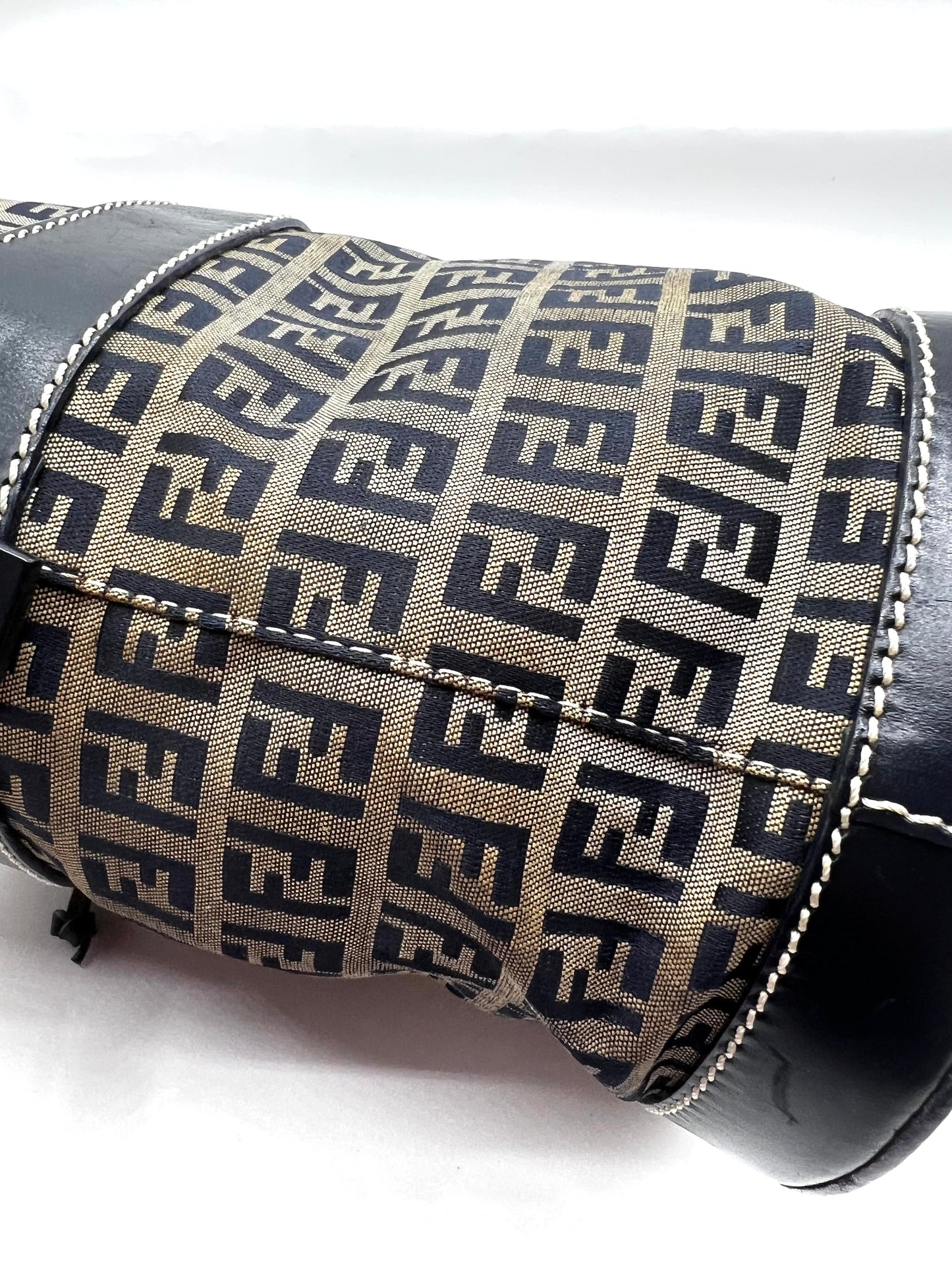 Fendi Zucchino Leather /Canvas Mini Bucket Bag          (🇵🇭P18,920)