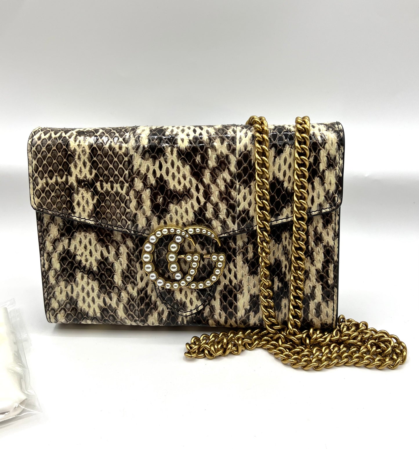 Gucci Pearly GG Marmont Python Wallet On Chain           (🇵🇭P59,340)