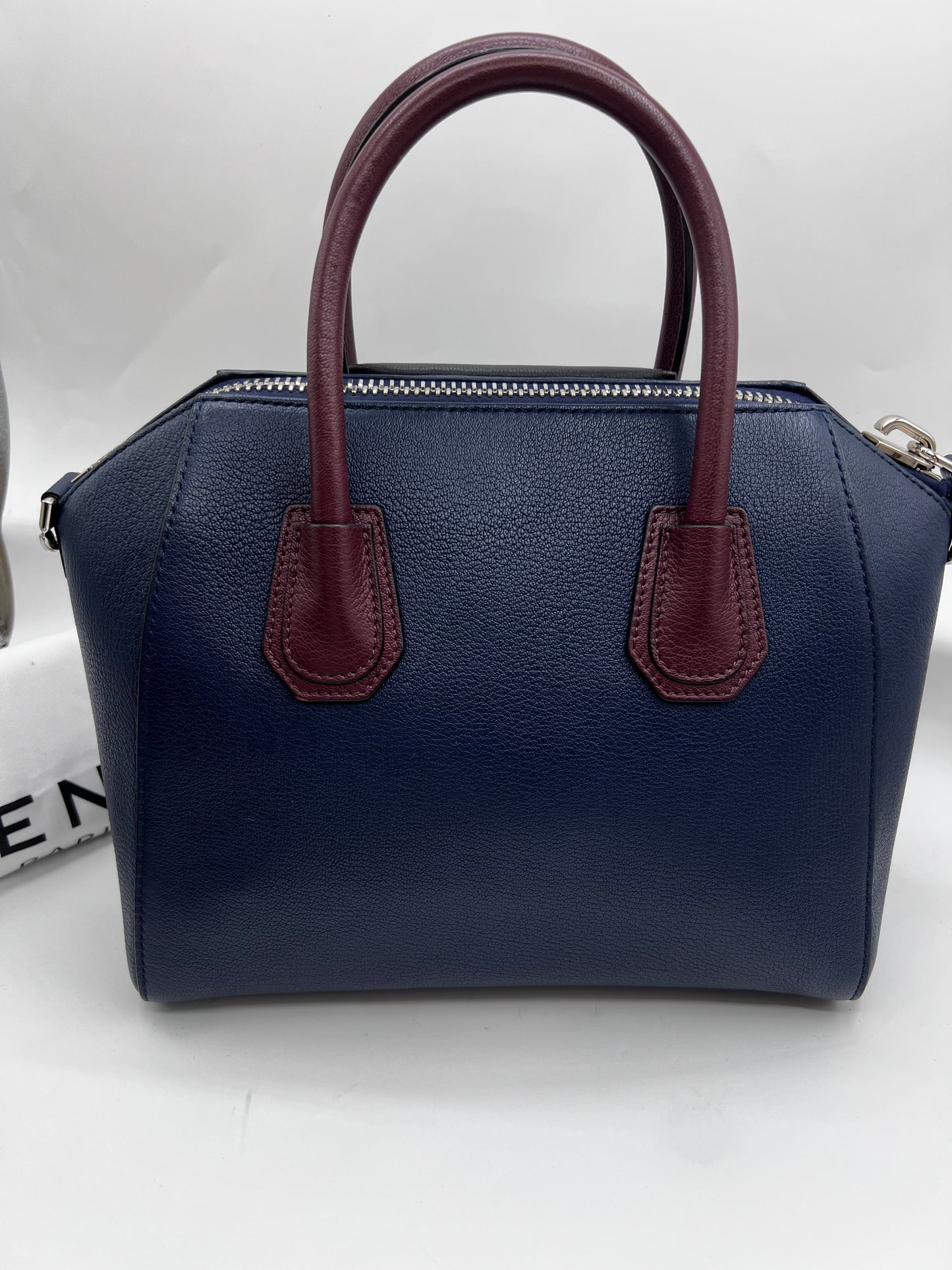 Givenchy Small Antigona Tricolor Goat Skin 2 way Bag   (🇵🇭P46,440)