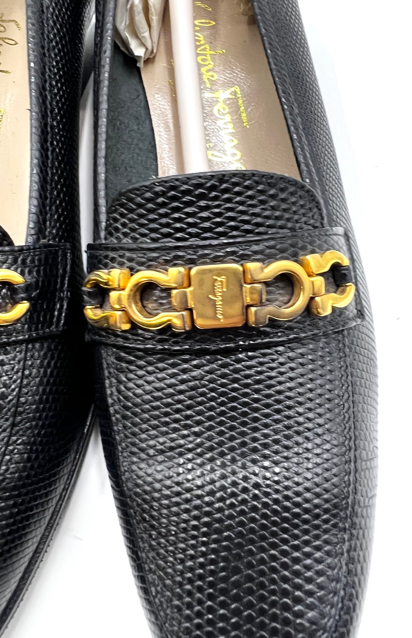 Salvatore Ferragamo Lizard Skin Black Pumps Size 36      (🇵🇭P10,320)