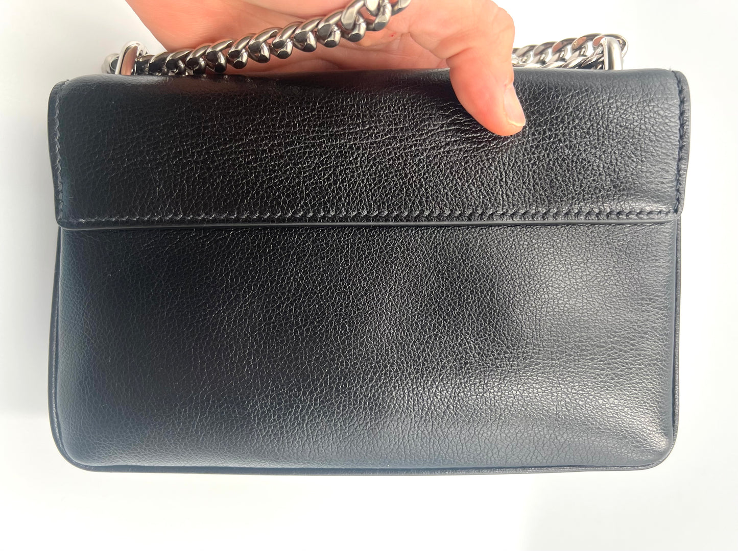 Prada Vitello phenix Flap Black Chain Cross Body Bag             (🇵🇭P59,340)