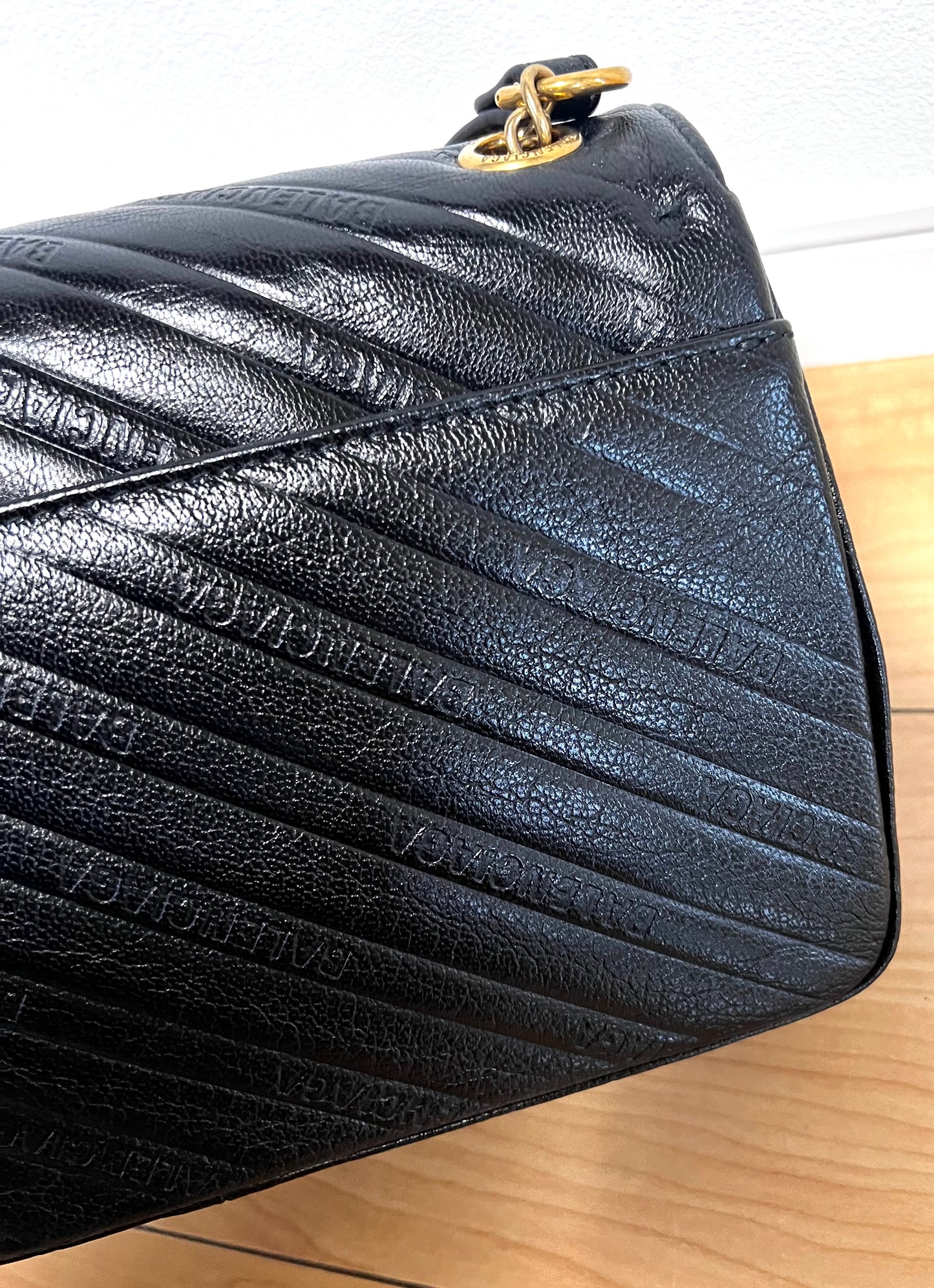 Balenciaga BB Black Leather Chain Shoulder Bag MM size   (🇵🇭P59,340)