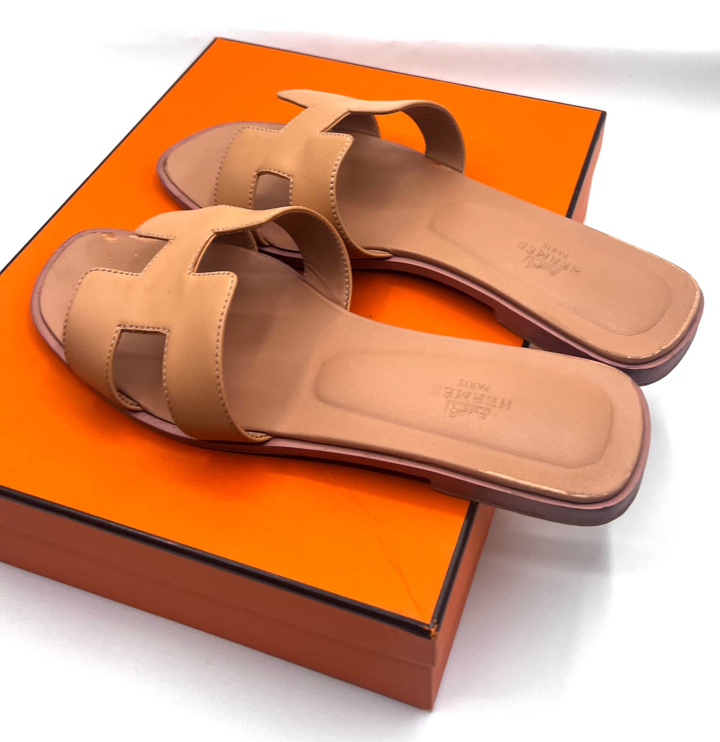 Hermes Oran Sandals Size 39   (🇵🇭P20,640)