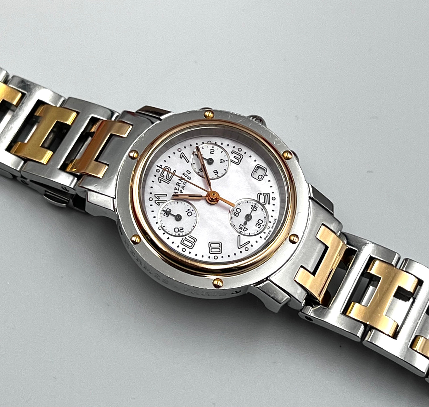 Hermes Ladies Clipper Nacre Chrono QZ 31mm SS/GP Shell Dial 17cm (🇵🇭P67,940)