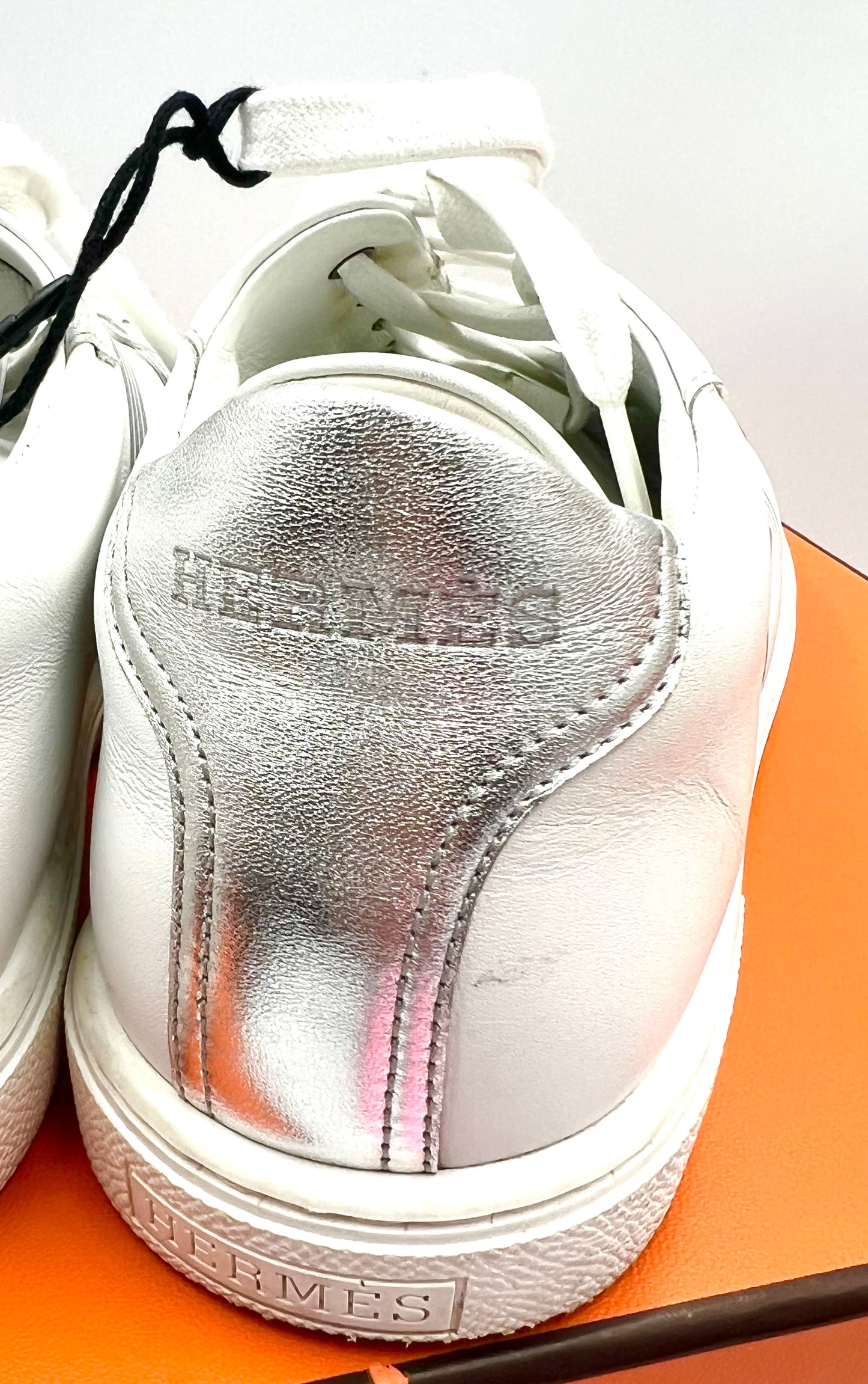 Hermes Avantage  white Calfskin H motif Sneakers Size 35 1/2 (🇵🇭P20,640)