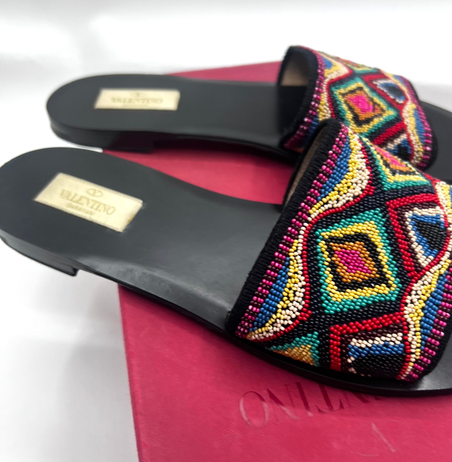 Valentino Garavani Multicolor Bead Embellished Fabric Flat slide S38  (🇵🇭P20,640)
