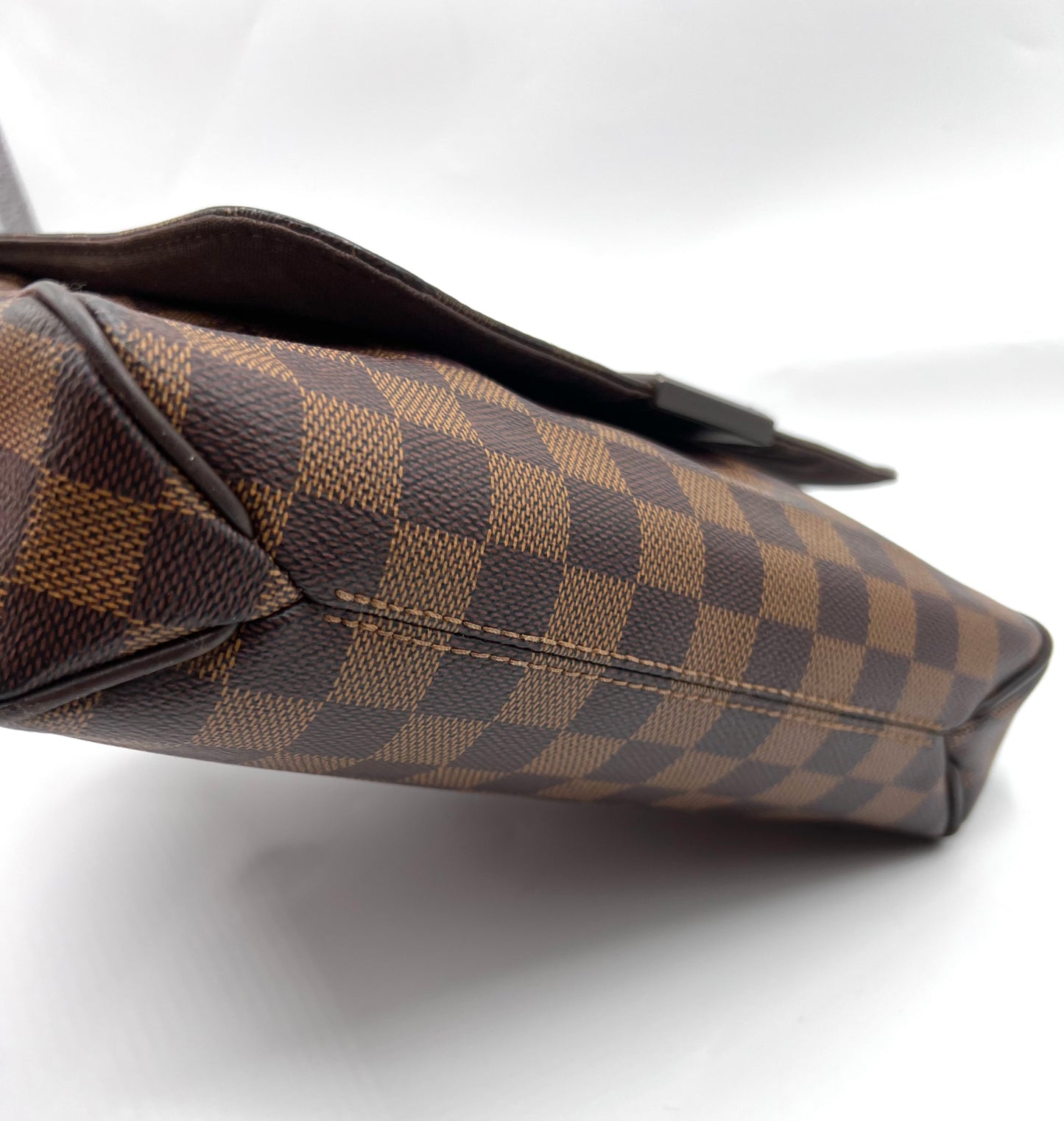 Louis Vuitton District Damier Ebene Pm size Crossbody Bag                      (🇵🇭P55,040)