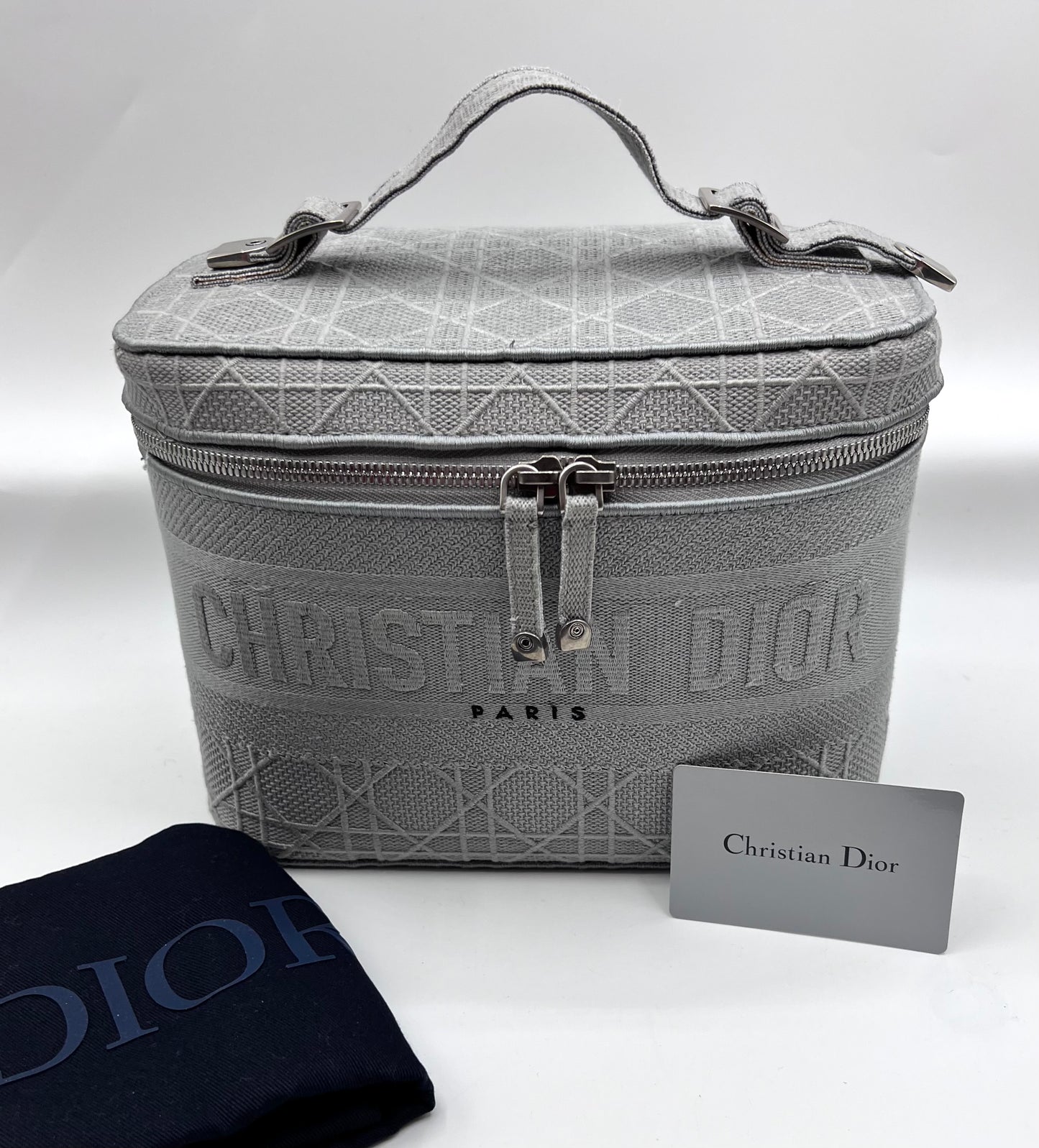 Christian Dior Travel  Vanity Bag   (🇵🇭P85,140)