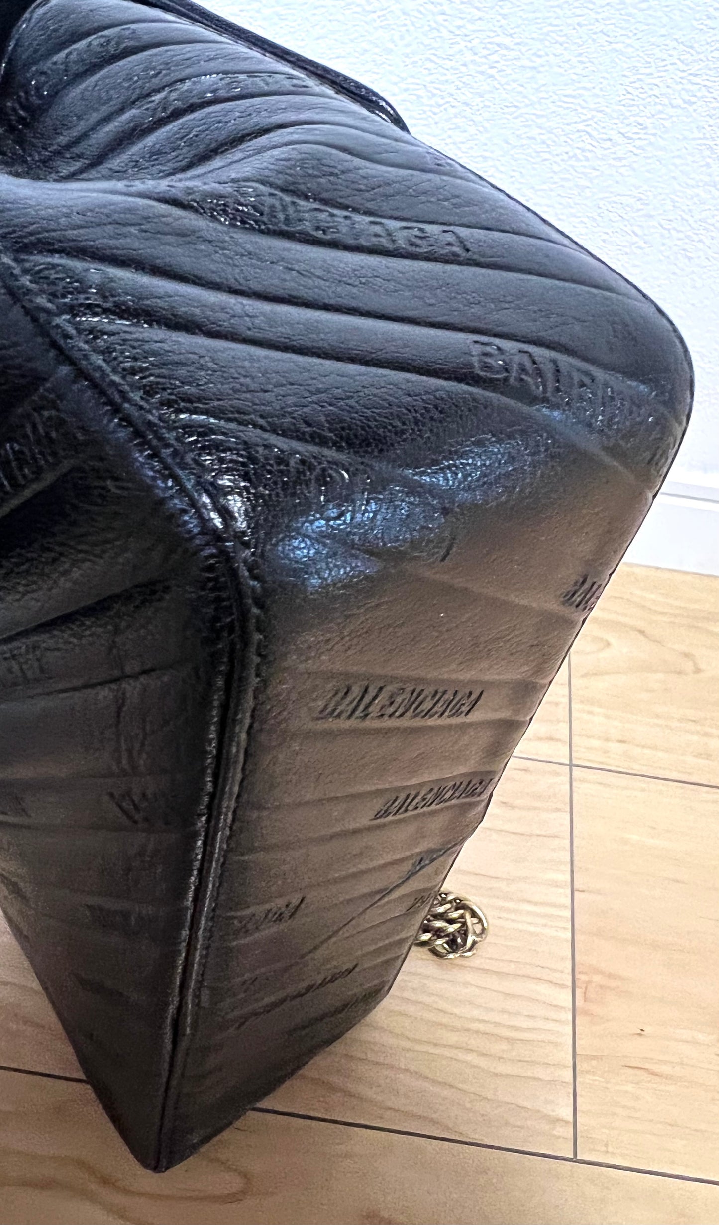 Balenciaga BB Black Leather Chain Shoulder Bag MM size   (🇵🇭P59,340)