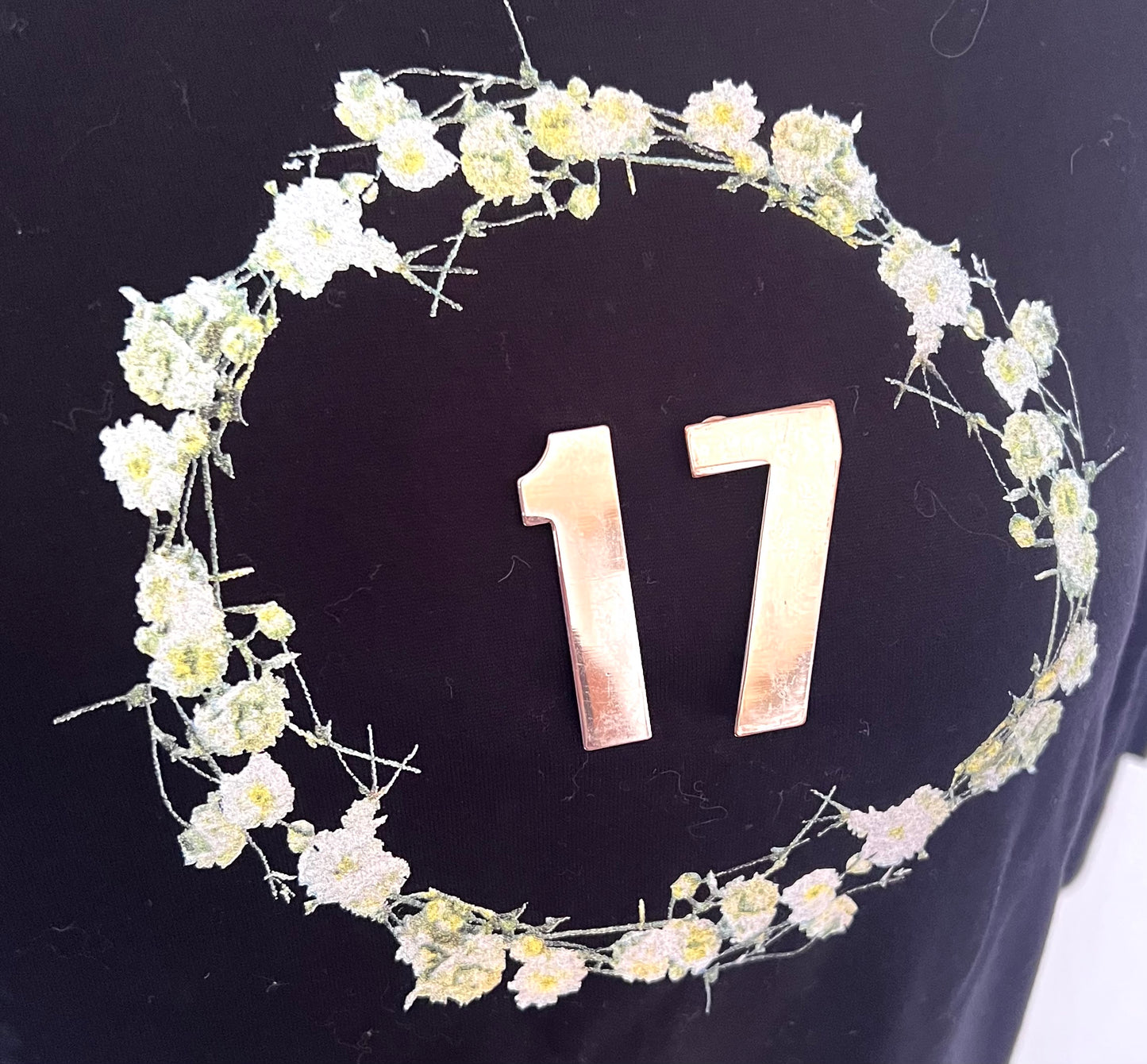 Givenchy Black Tshirt with floral wreath L size (🇵🇭P5,160)