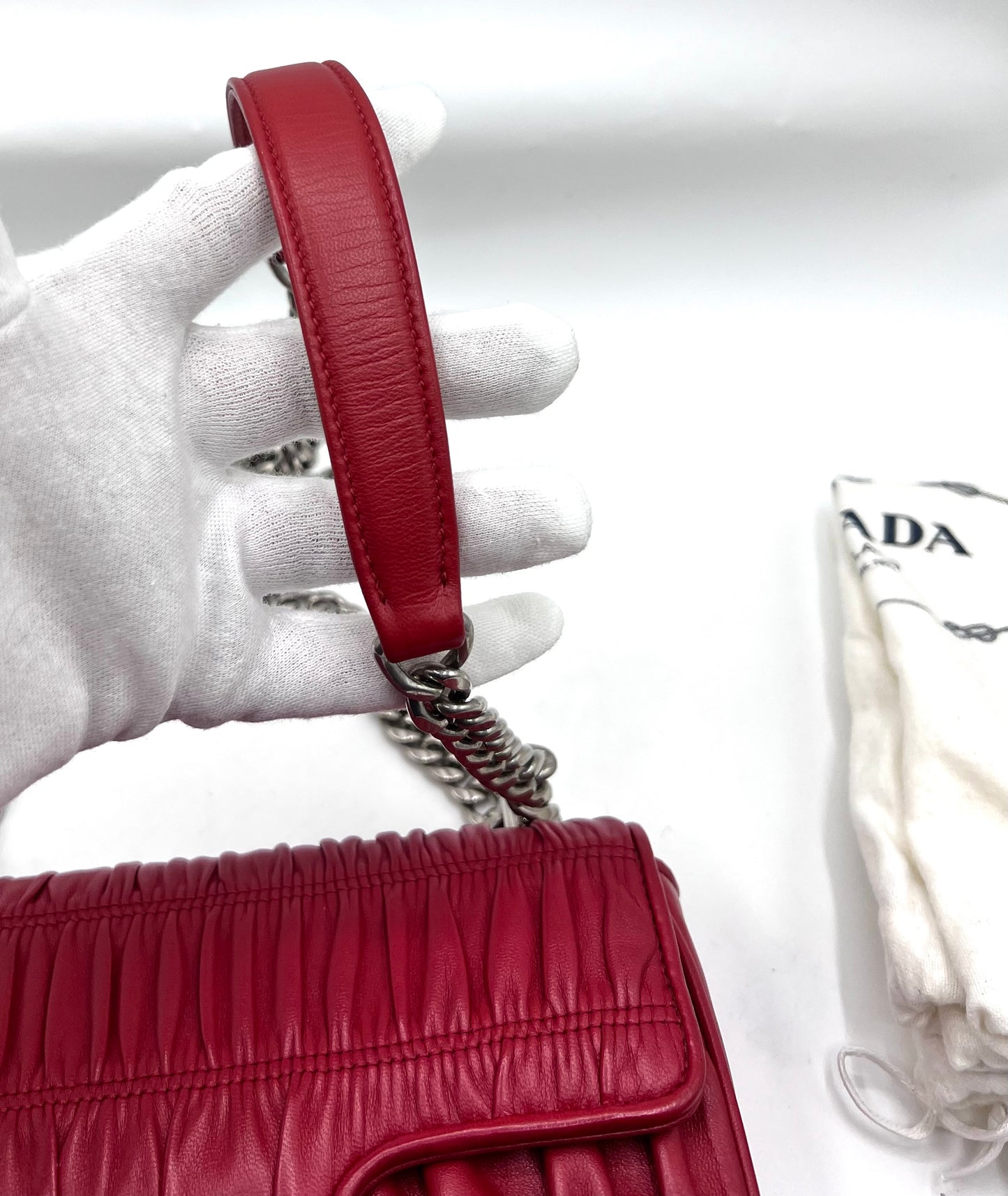 Prada Nappa Gaufre Red Flap Chain Bag  (🇵🇭P51,600)