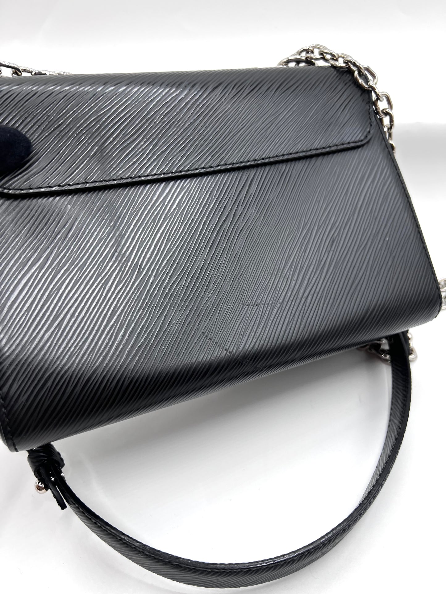 Louis Vuitton Black Epi Twist Flap Chain Shoulder Bag Mm size (🇵🇭P107,500)
