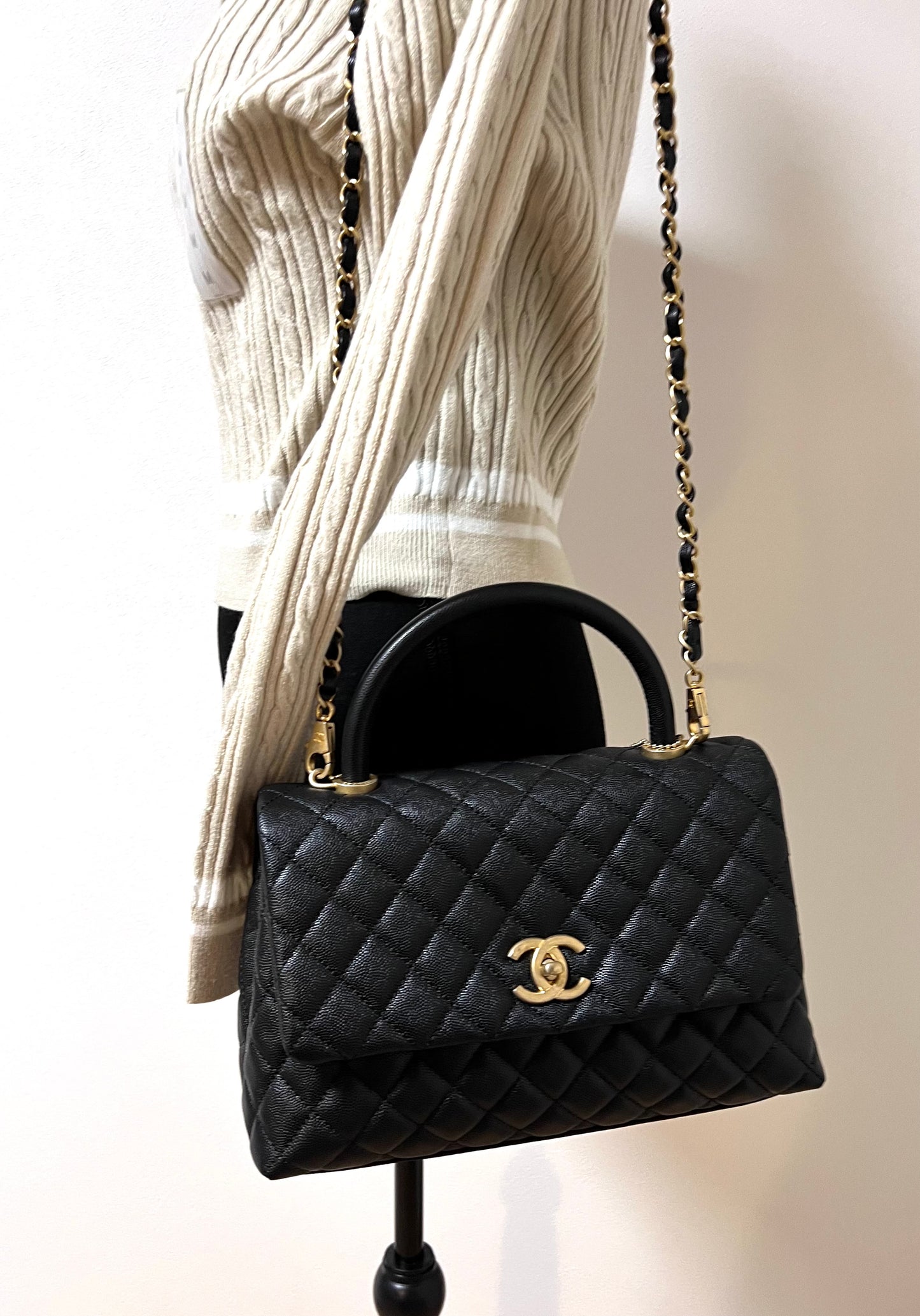 Chanel Top Handle Caviar MM size