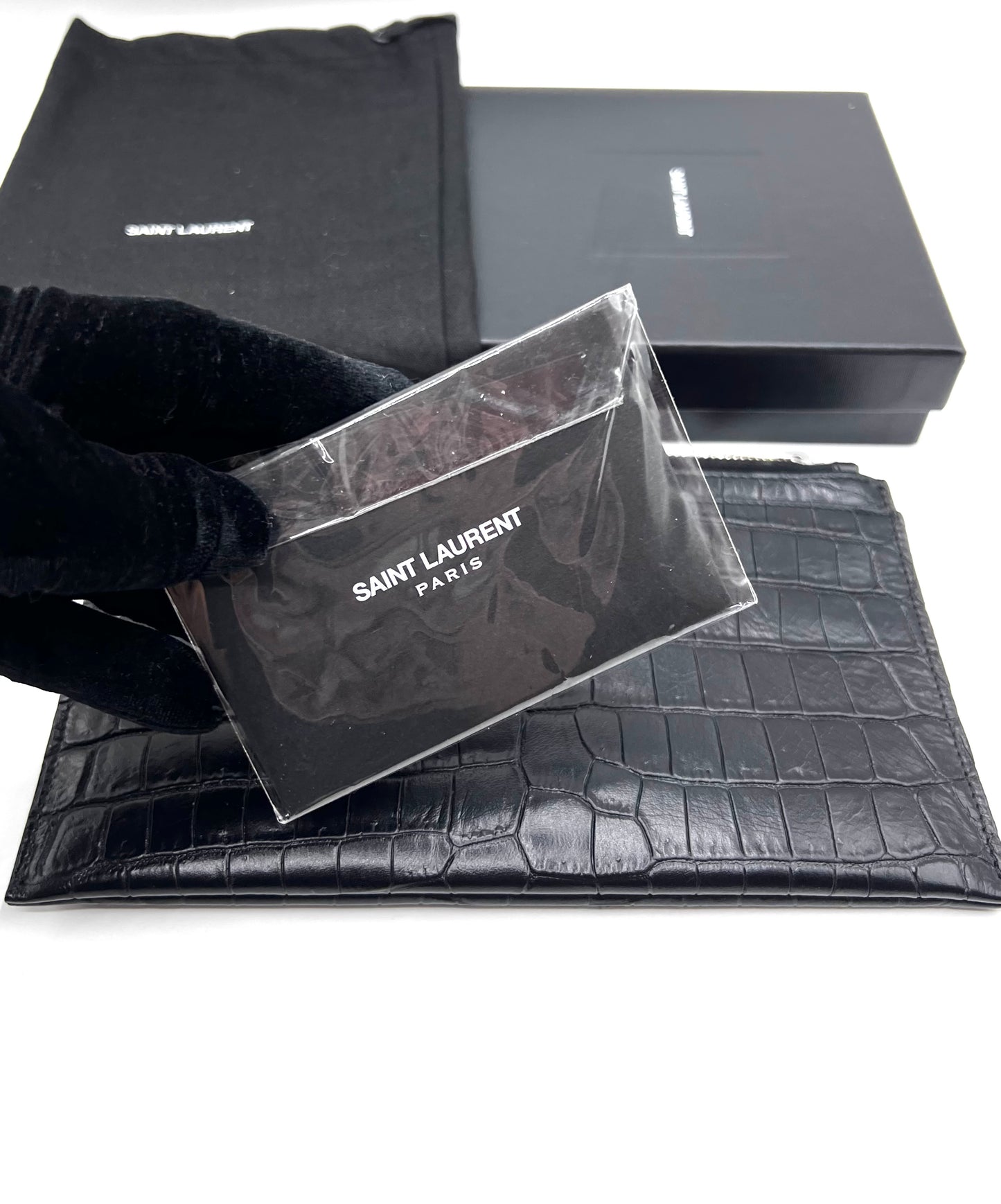 Yves Saint Laurent Crocodile Embossed Mini Clutch Bag     (🇵🇭P23,220)