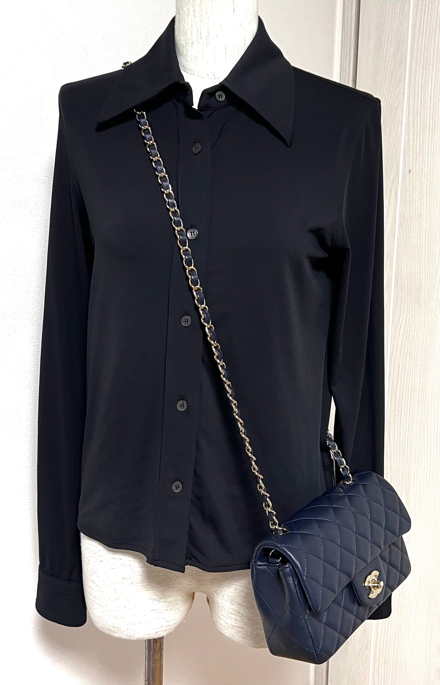 Chanel Classic Mini Flap Dark Blue Lambskin GHW 29Holo      (🇵🇭P257,140)