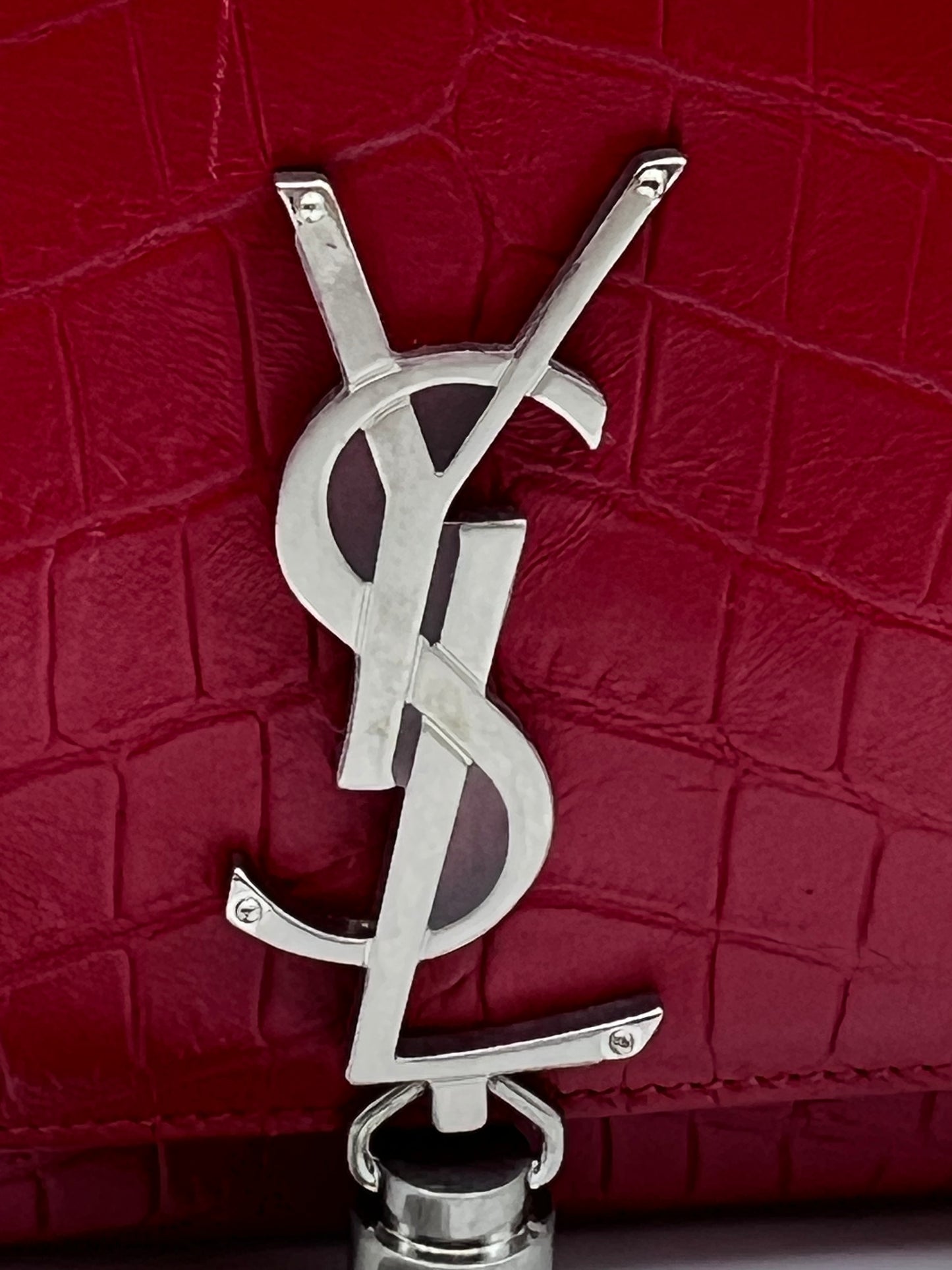 Yves Saint Laurent Kate Tassel Croc Embossed Leather MM Size Red Flap  (🇵🇭P76,540)