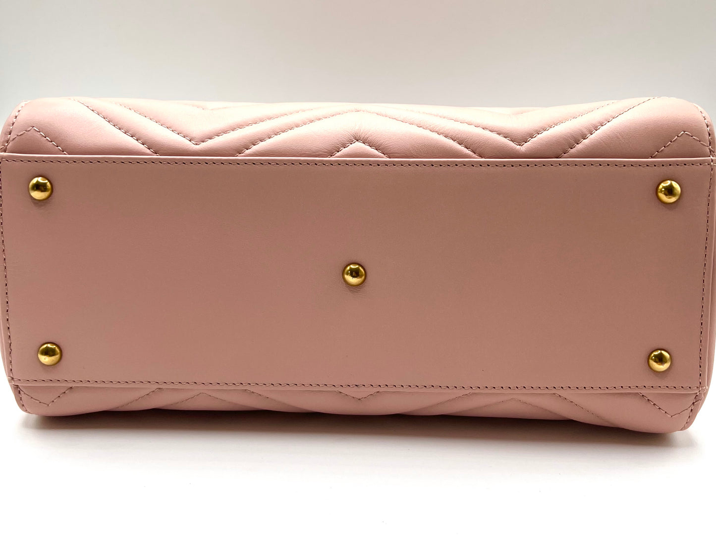 Gucci GG Marmont Quilted Leather 2 way Bag in Pink      (🇵🇭P63,640)