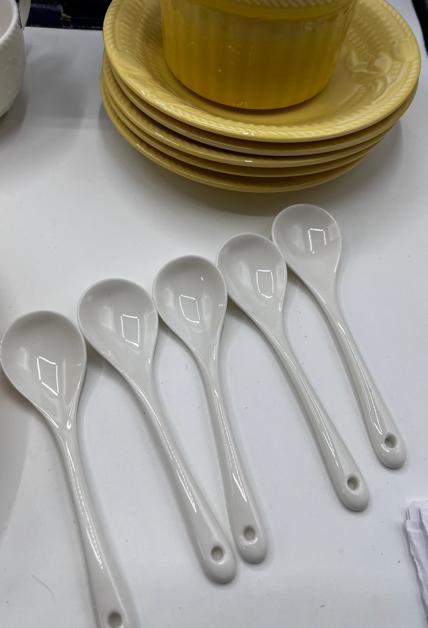 Givenchy Set 5 Cup, 5 Saucer, 5 Spoon, 1 Big Plate, 1 Small bowl   (🇵🇭P5,160)