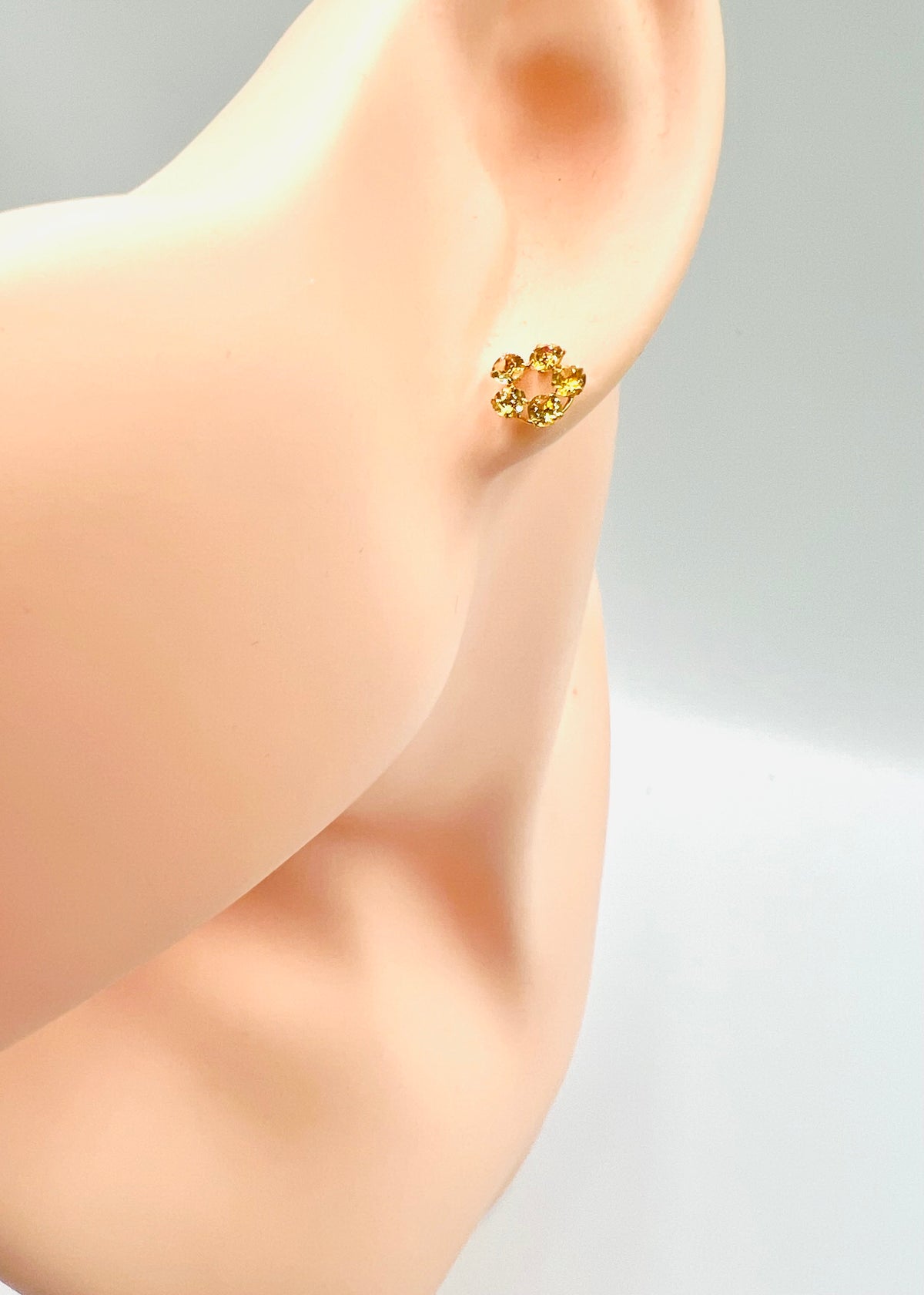K18 Yg Citrine Flower Motif Stud Earings 0.8g (🇵🇭P12,320)