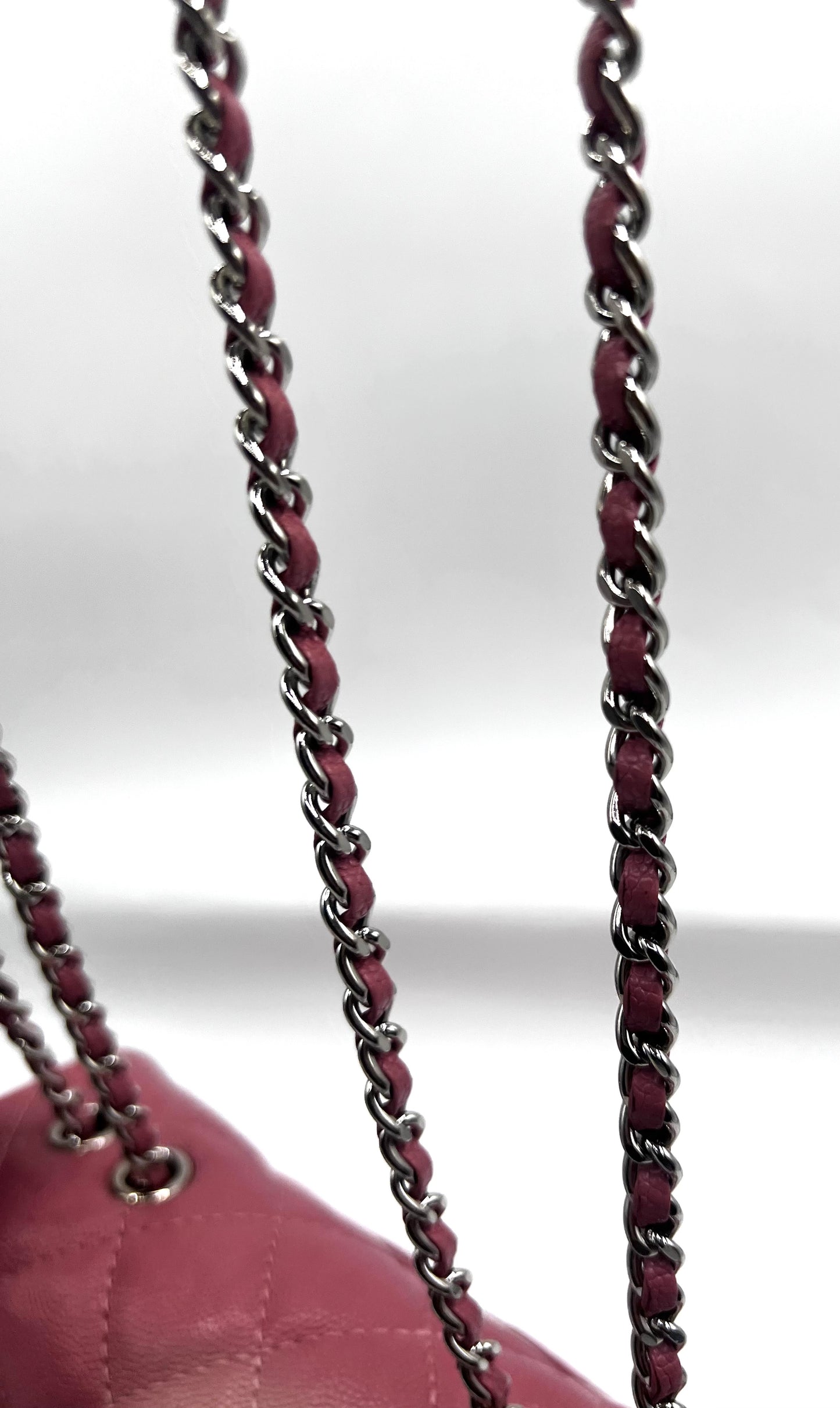 Chanel Pink Hue Caviar Mini Flap 2 way bag 25Series        (🇵🇭P189,200)