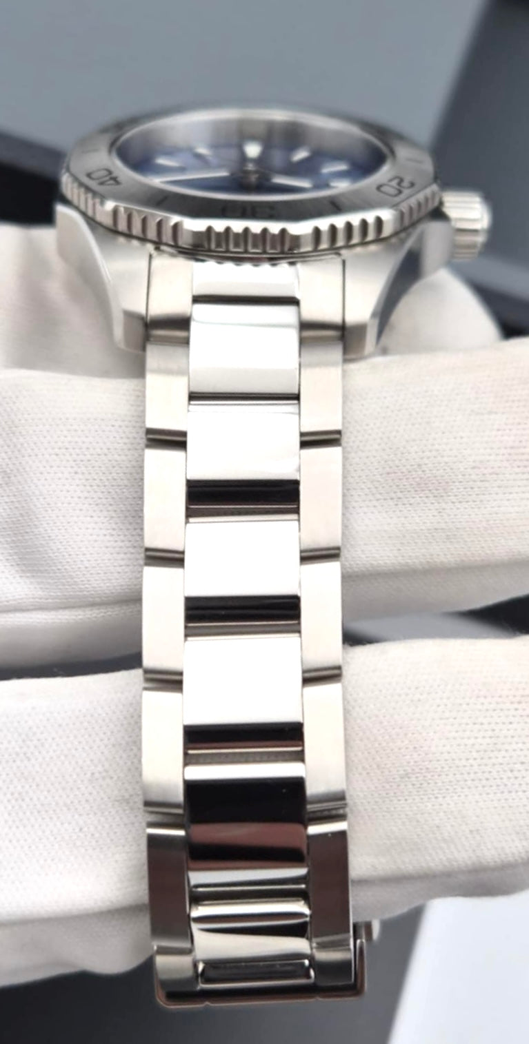 Tag Heuer Aqua Racer Qz 30 mm SS/Blue Dial 15.5cm  + 4extra links (🇵🇭P70,950)