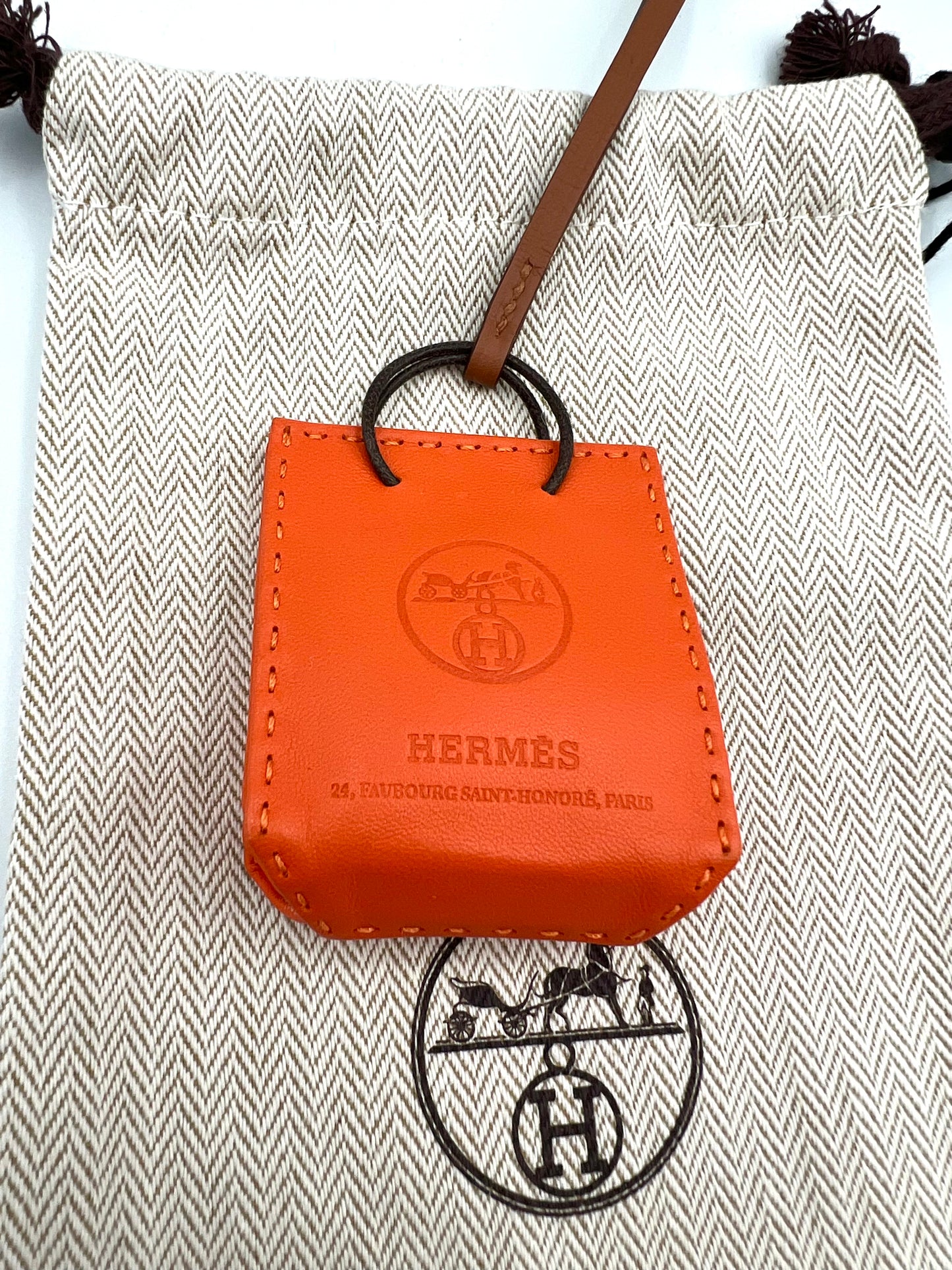 Hermes Sac Orange Soft Lambskin Bag Charm             (🇵🇭22,360)